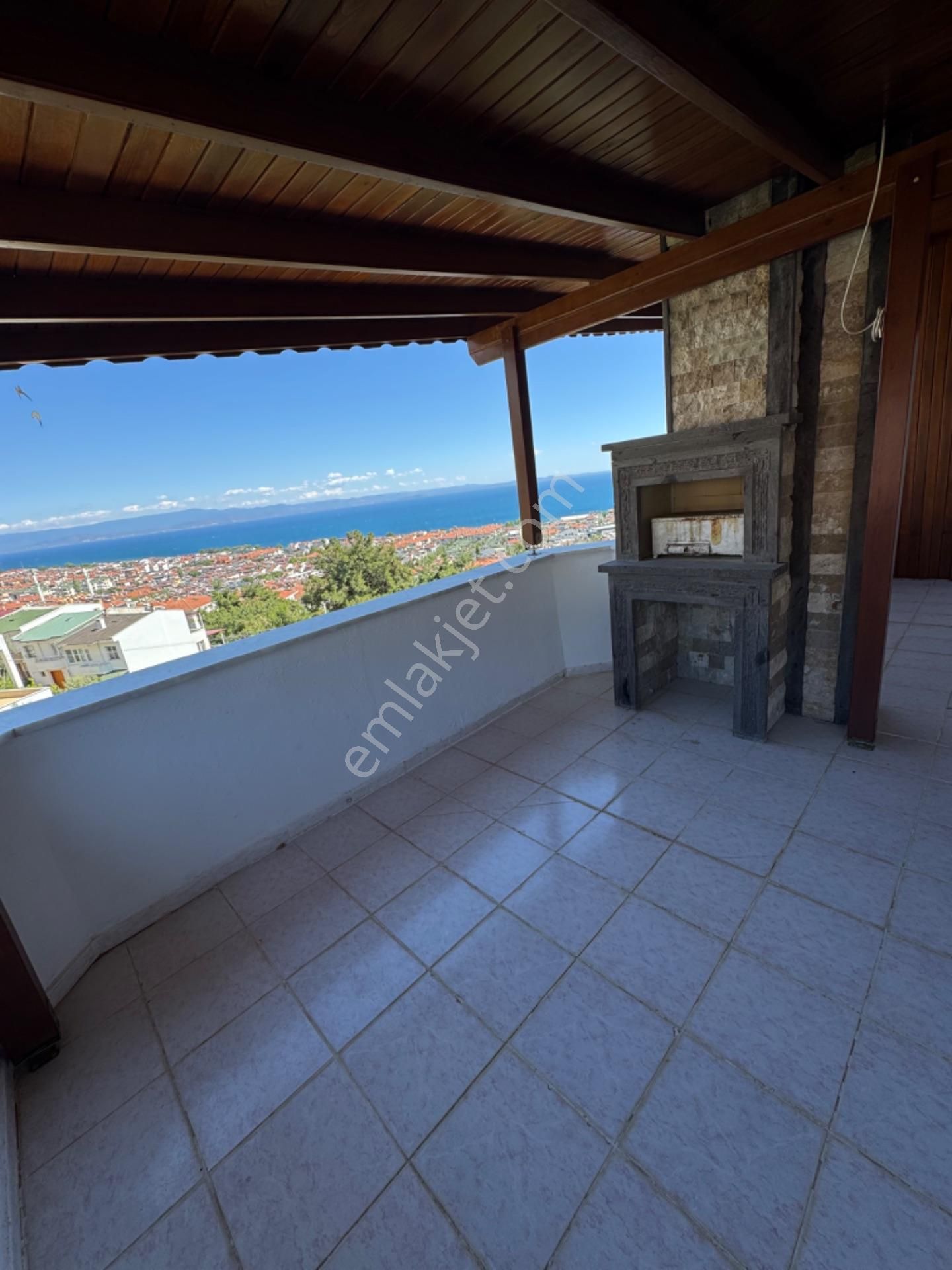 Altınoluk'da Muhteşem Dağ Ve Deniz Manzaralı Villa - Görsel 14