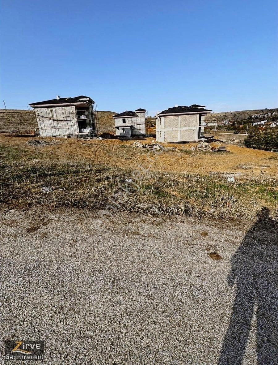 Zirve Gayrimenkul'de Yeşiltepe Bağlarda 624 M2 Mükemmel Konumda