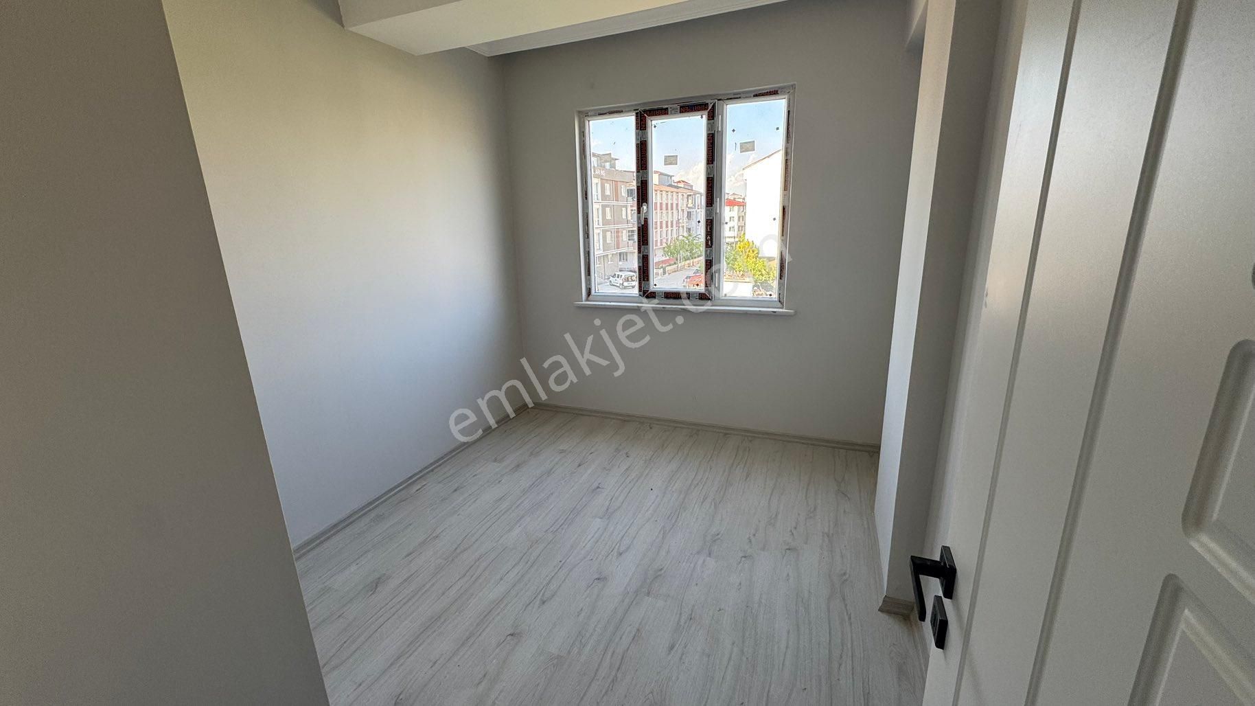 Tekirdağ Bahçelievler’de Merkezde Ara Kat 2 + 1 Daire - Görsel 7