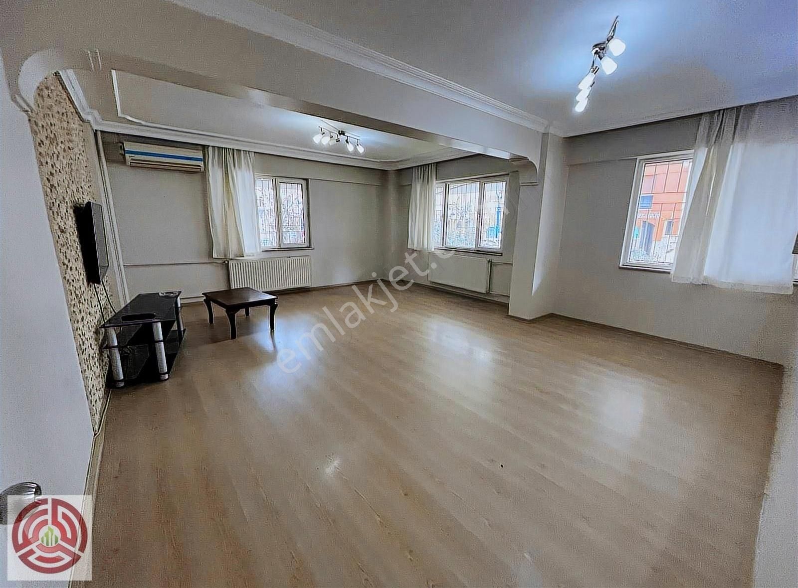 Merkez Efendi Mahallesi Site İçi Satılık 3+1 140m² Y.zemin