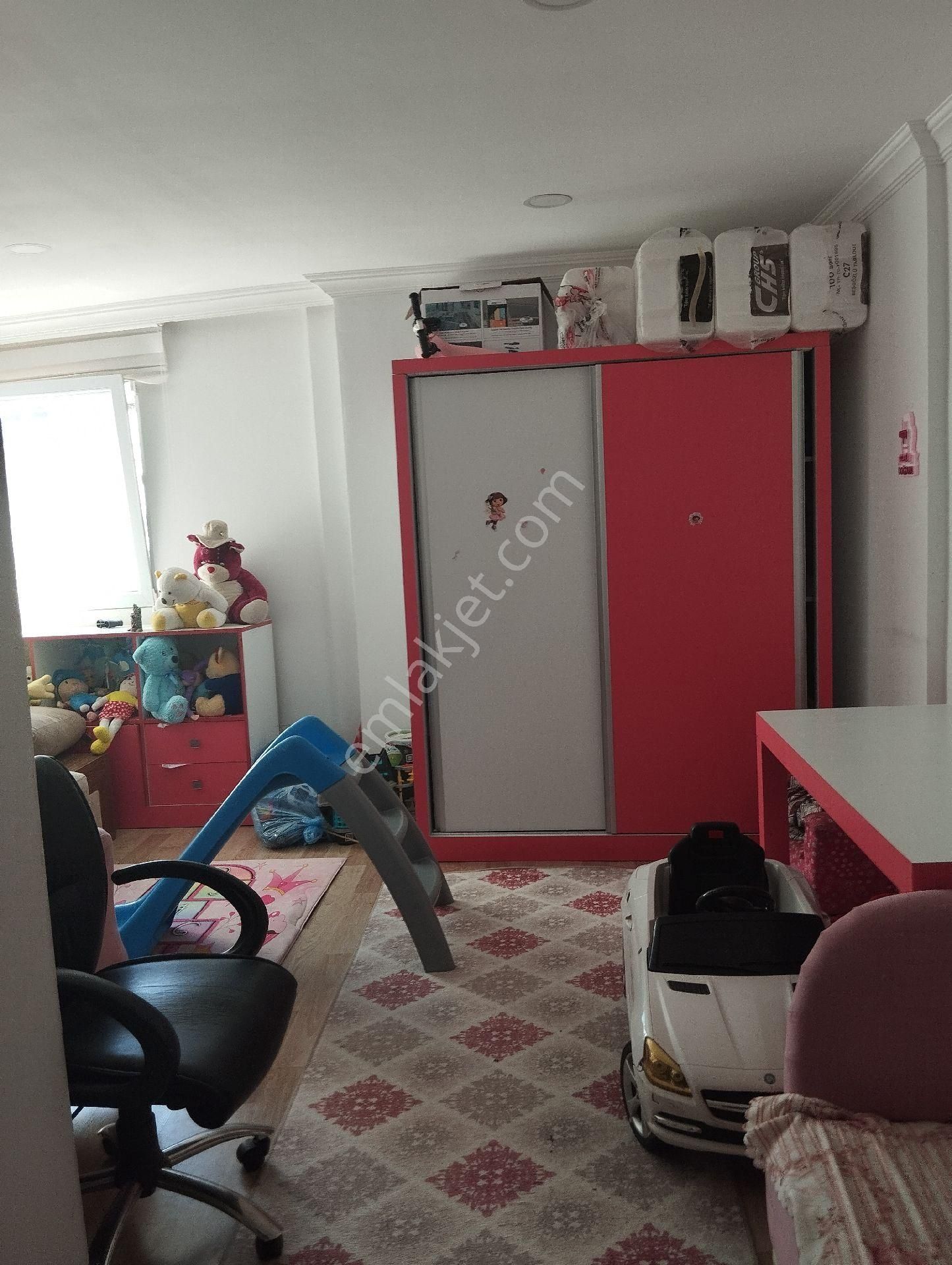 Esentepe Mah 5+1 Dubleks Daire