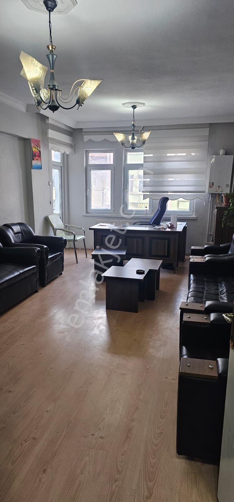 Hastopraktan Yenı Mahallede Fılull Yapılı 2+1 Ofıse Uygun Daıre Satılık