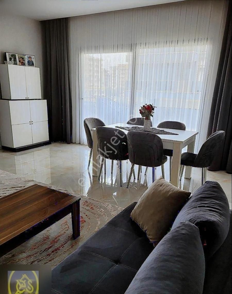 Yenişafak Mah. Havuzlu Site İçerisinde 3+1 Satılık Daire....