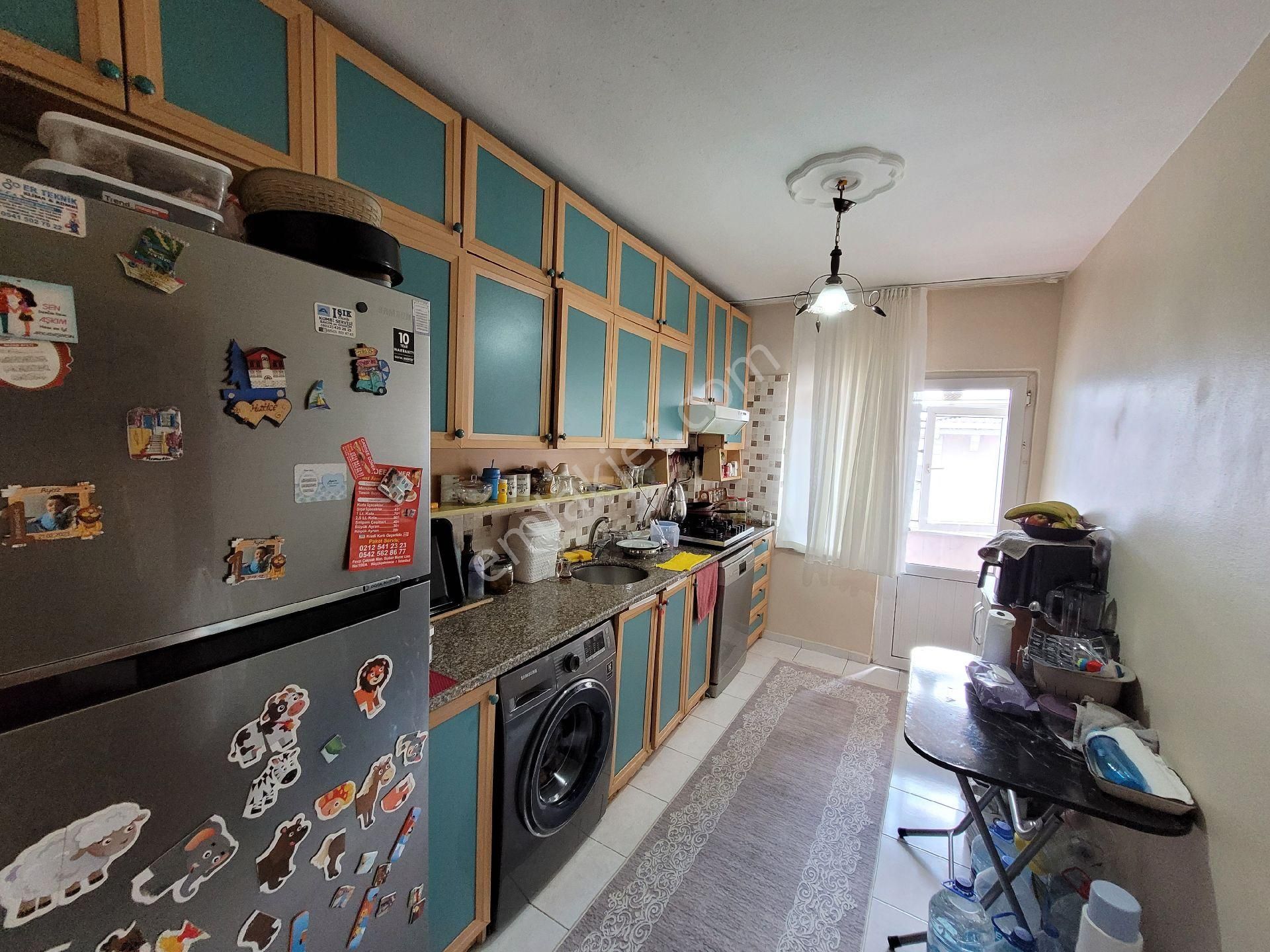 Sefaköy Fevzi Çakmak Mahallesi'nde 90m2 Armonipark Avm'ye Yakın 2+1 Satılık Daire