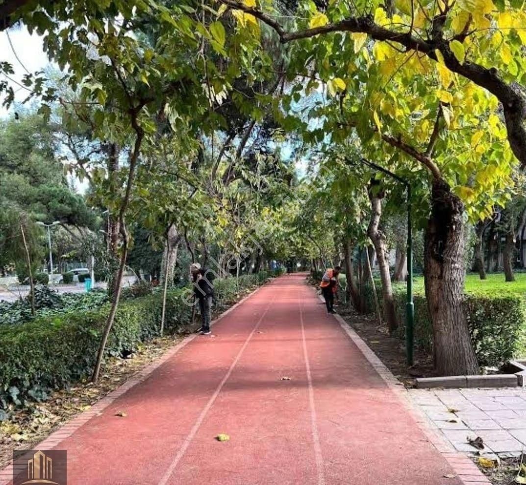 Alsancak'da Lüx Eşyalı,ebeveyn Banyolu,otoparklı 2+1 Doğalgazlı,asansörlü Kiralık Daire