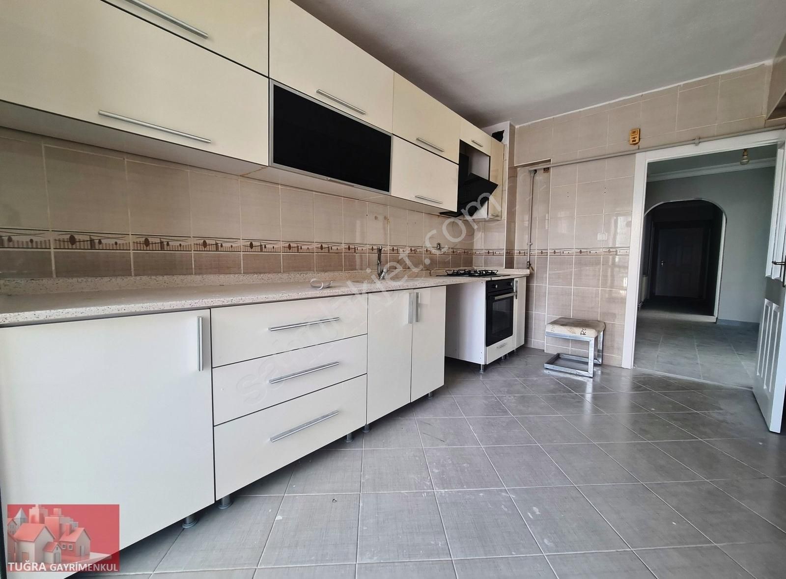 Etimesgut Ahimesut Cd Üzerinde Ebeveyn Banyolu Geniş 3+1 Öncephe