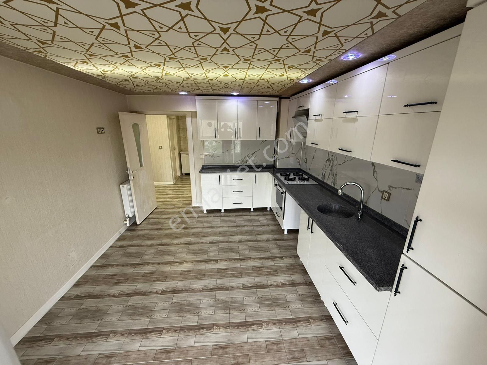 Keçiörende 3+1 Site İçinde Türk Hamamlı Cam Balkonlu Full Yapılı Daire - Görsel 31