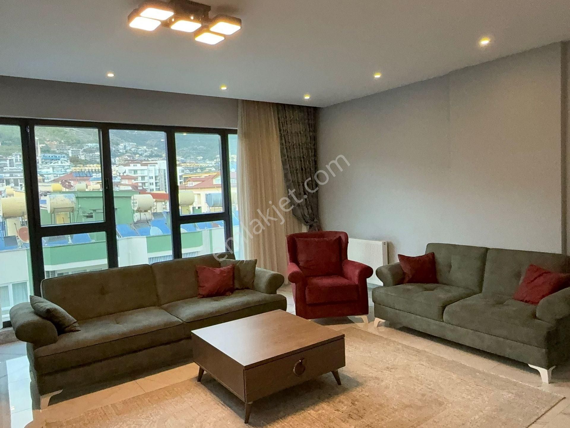 Alanya Merkezde 3+1 Lüks Satılık Daire Full Sosyal Alanlı