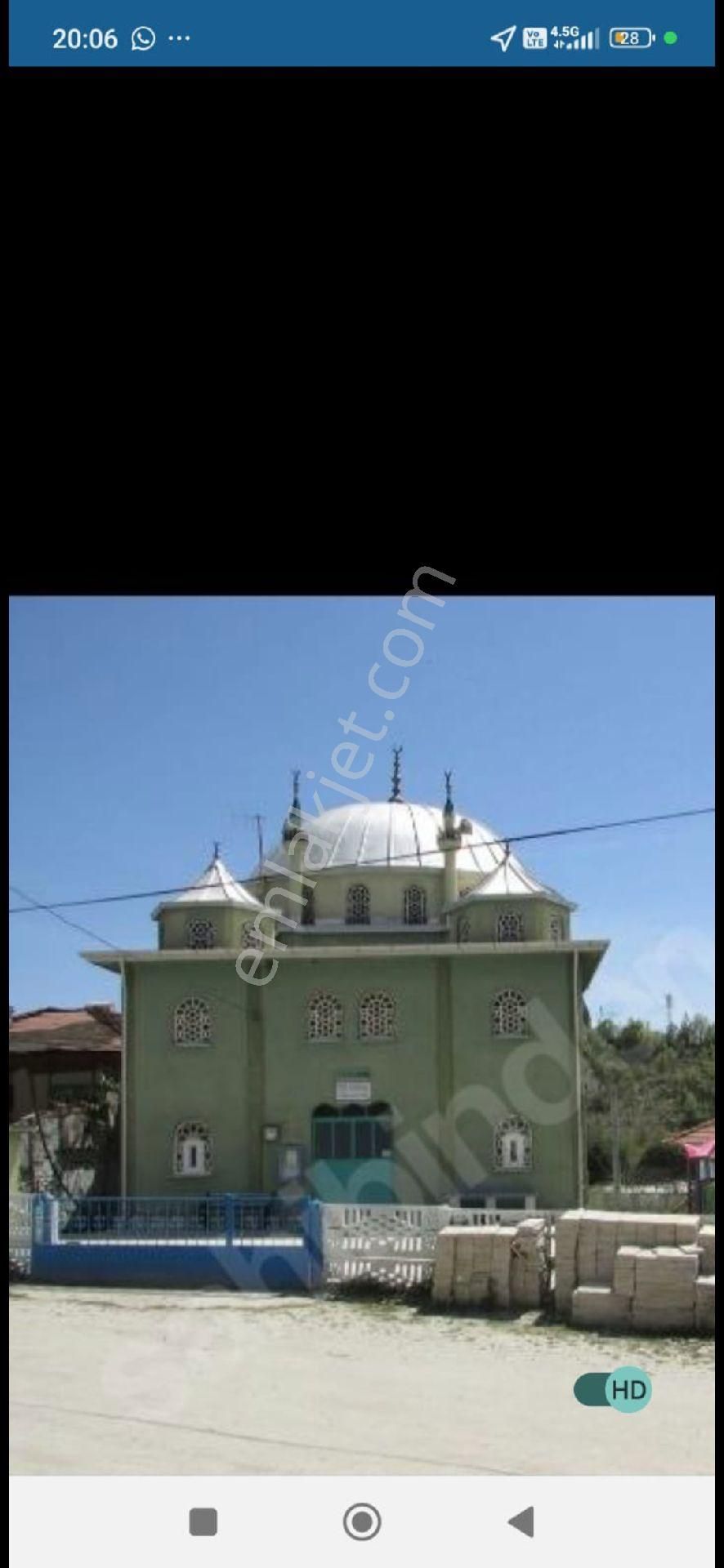 Manisa Selendi De Köy İcinde. Satilik Arsa