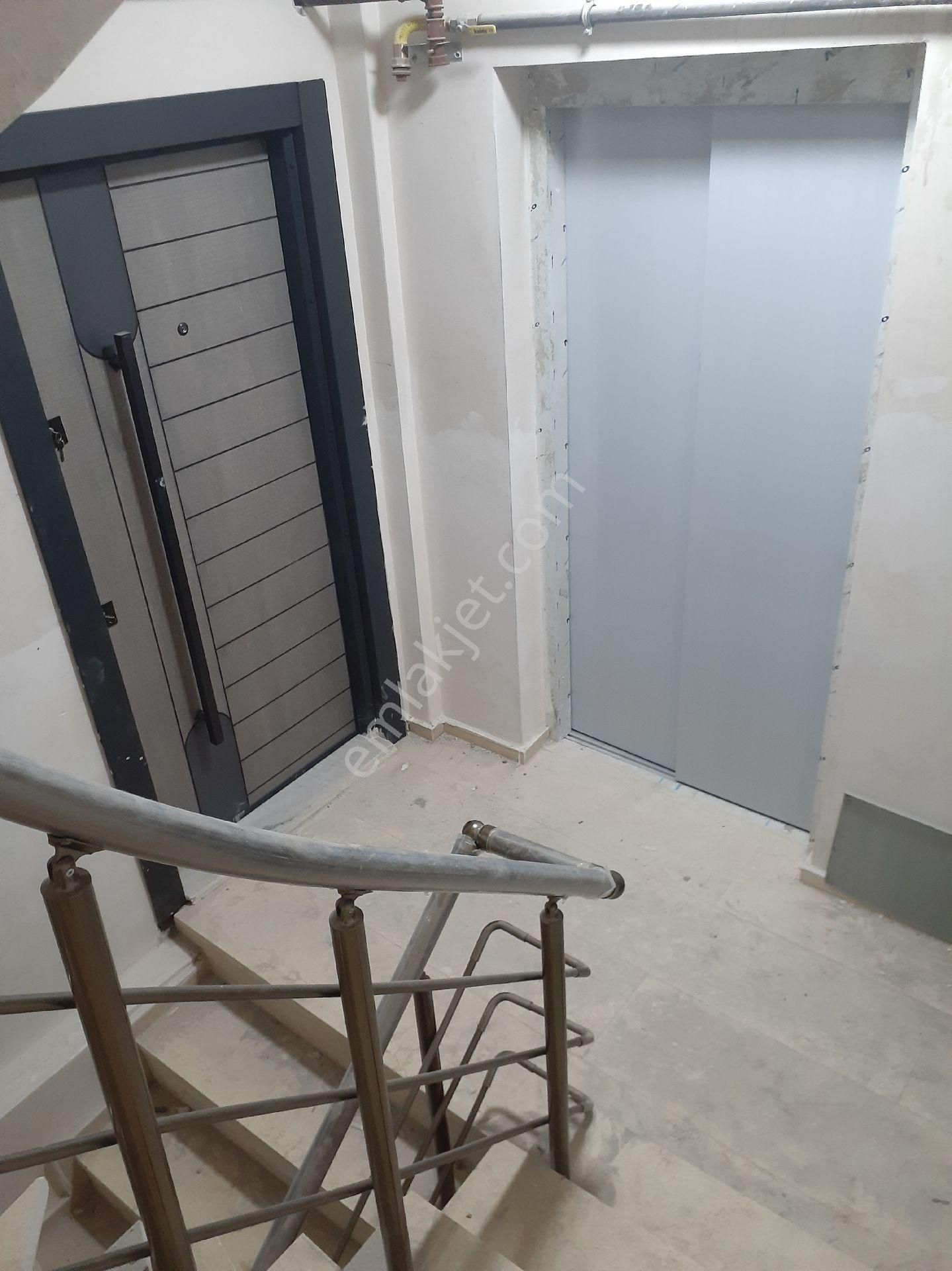 Zeytinburnu Merkezefendi De Satılık Sıfır Arakat Daire ...