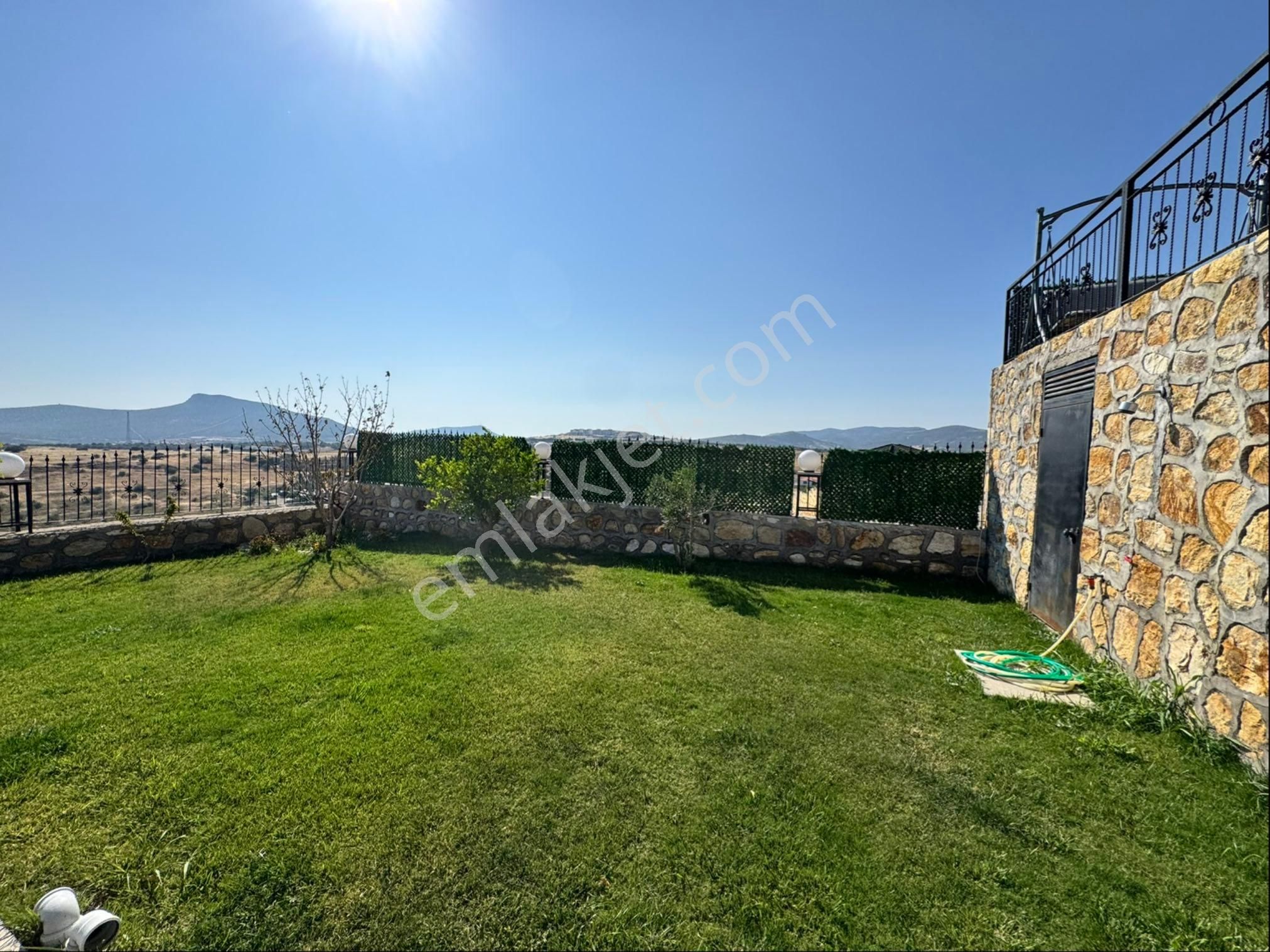 Foçaköy De Satılık 4+1 Havuzlu Müstakil Villa - Görsel 17