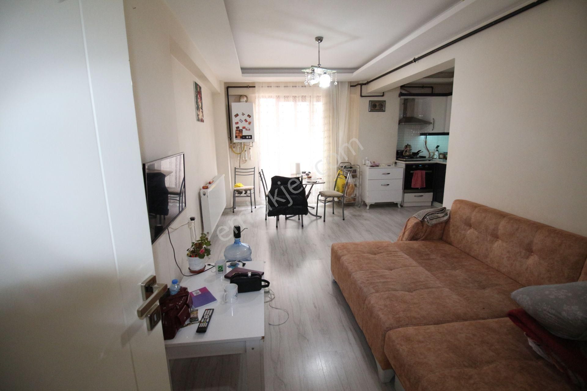 Arga'dan Üçkuyular Meydan Yakını 2+1 Satılık Daire.