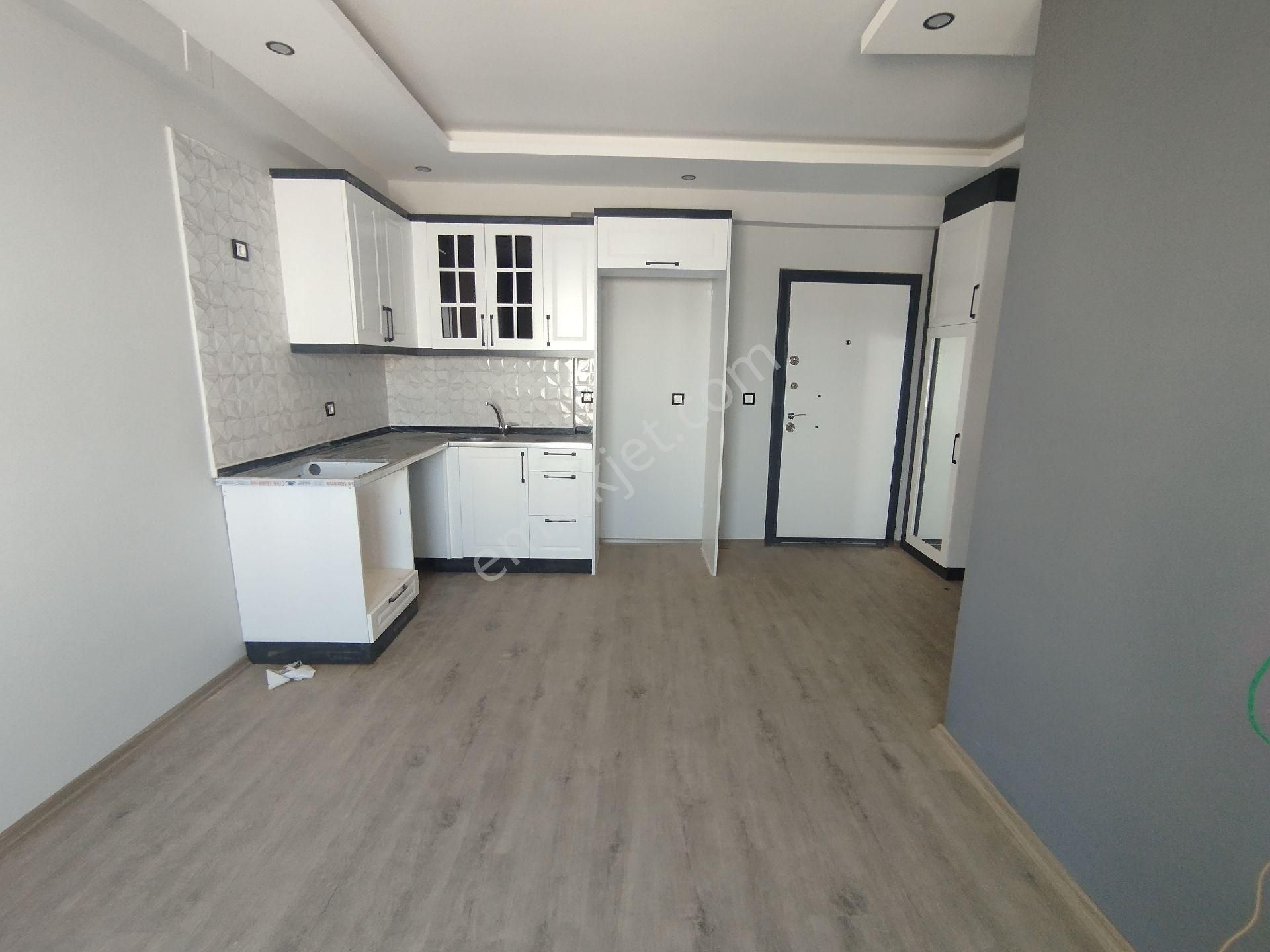 Adana Çarkıparede Satılık Arakat 1+1
