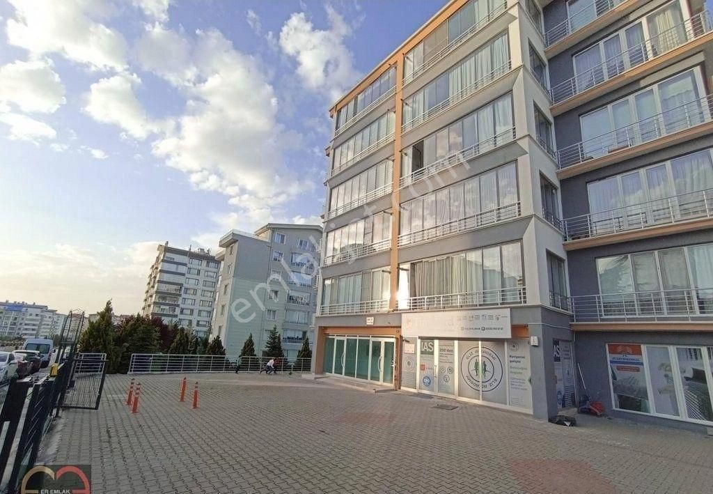 Bağlıca Merkezde K.otopark E.banyo G.odalı T.balkonlu Lüks 4+1 Daire