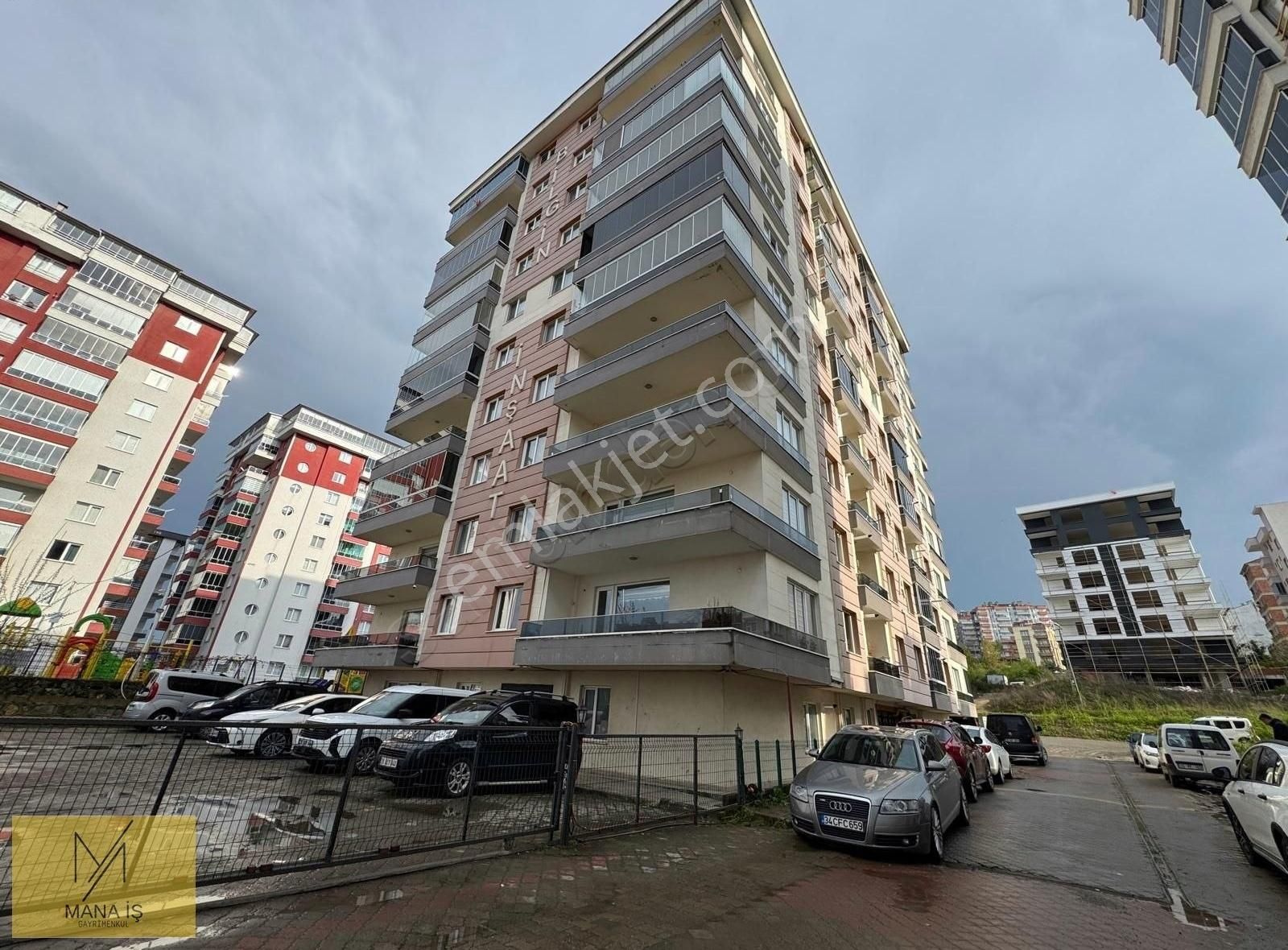 Mana İş Gayrimenkulden Pirazizde Satılık 3+1 Daire