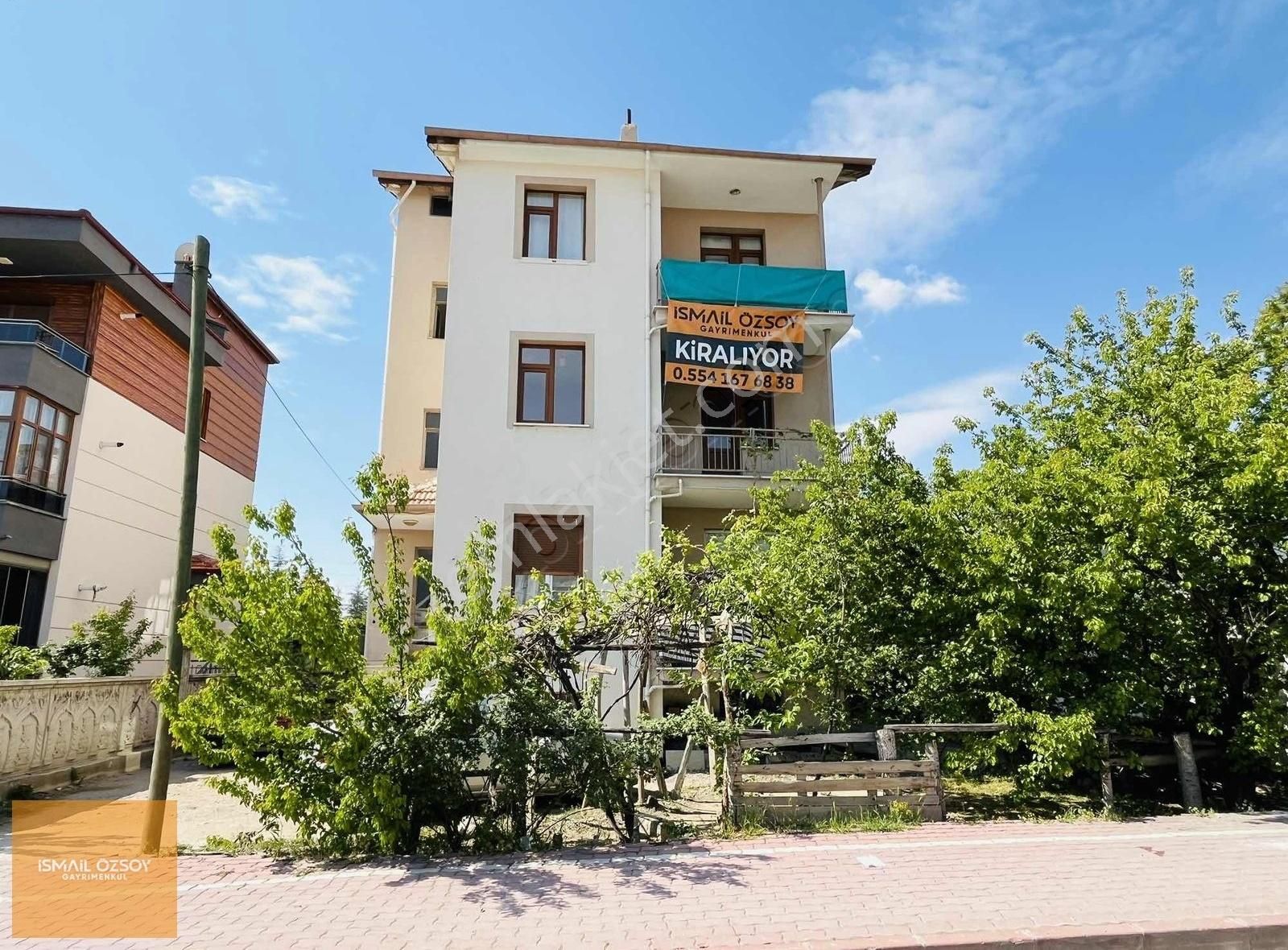Abdülhamid Han Caddesi Üzeri İsmail Özsoy'dan Kiralık 3+1 Daire