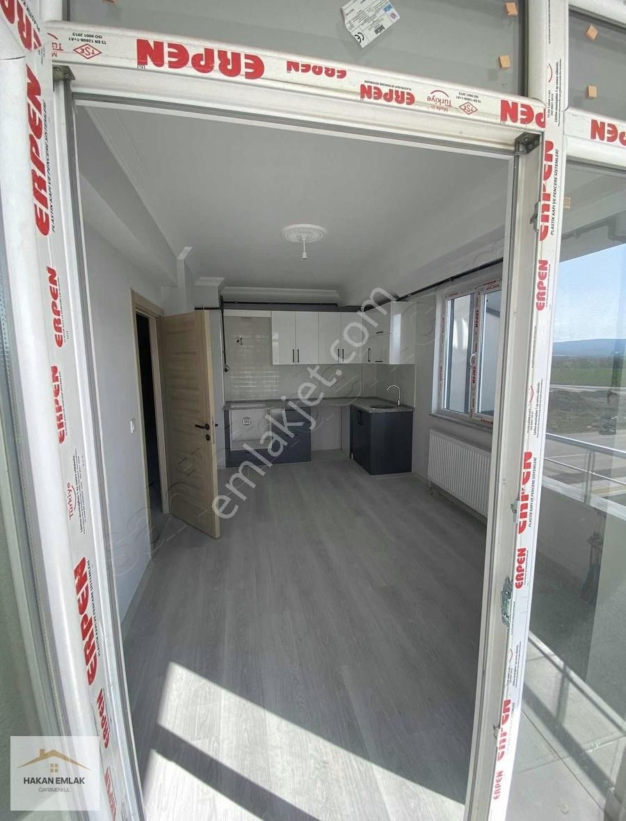 Pelit Cami Civarı Ara Kat Yol Cepheli Sıfır 3+1 Daire