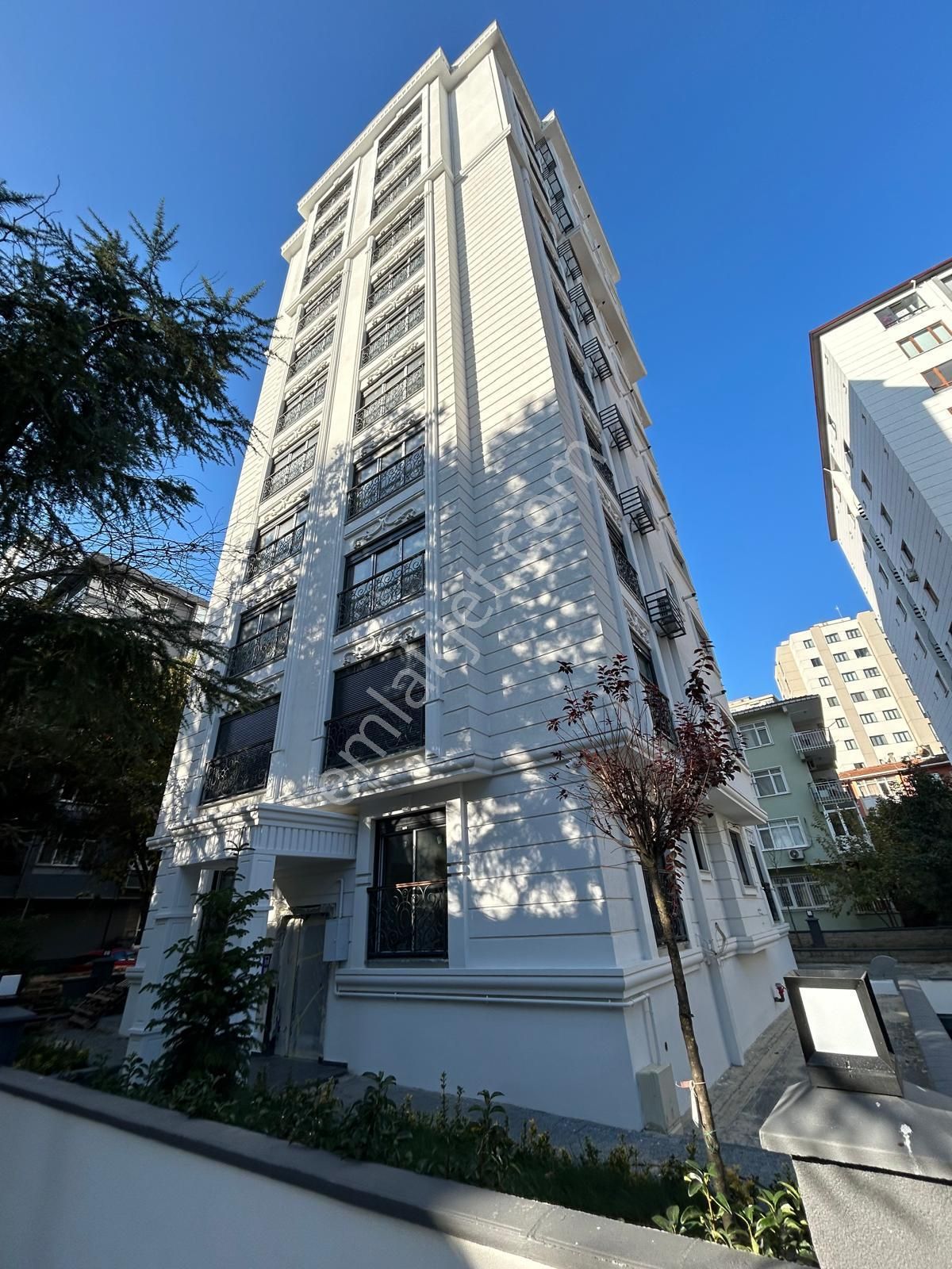 Erenköy Ömerpaşa Caddesinde Satılık 2+1 Sıfır Oturuma Hazır Daire