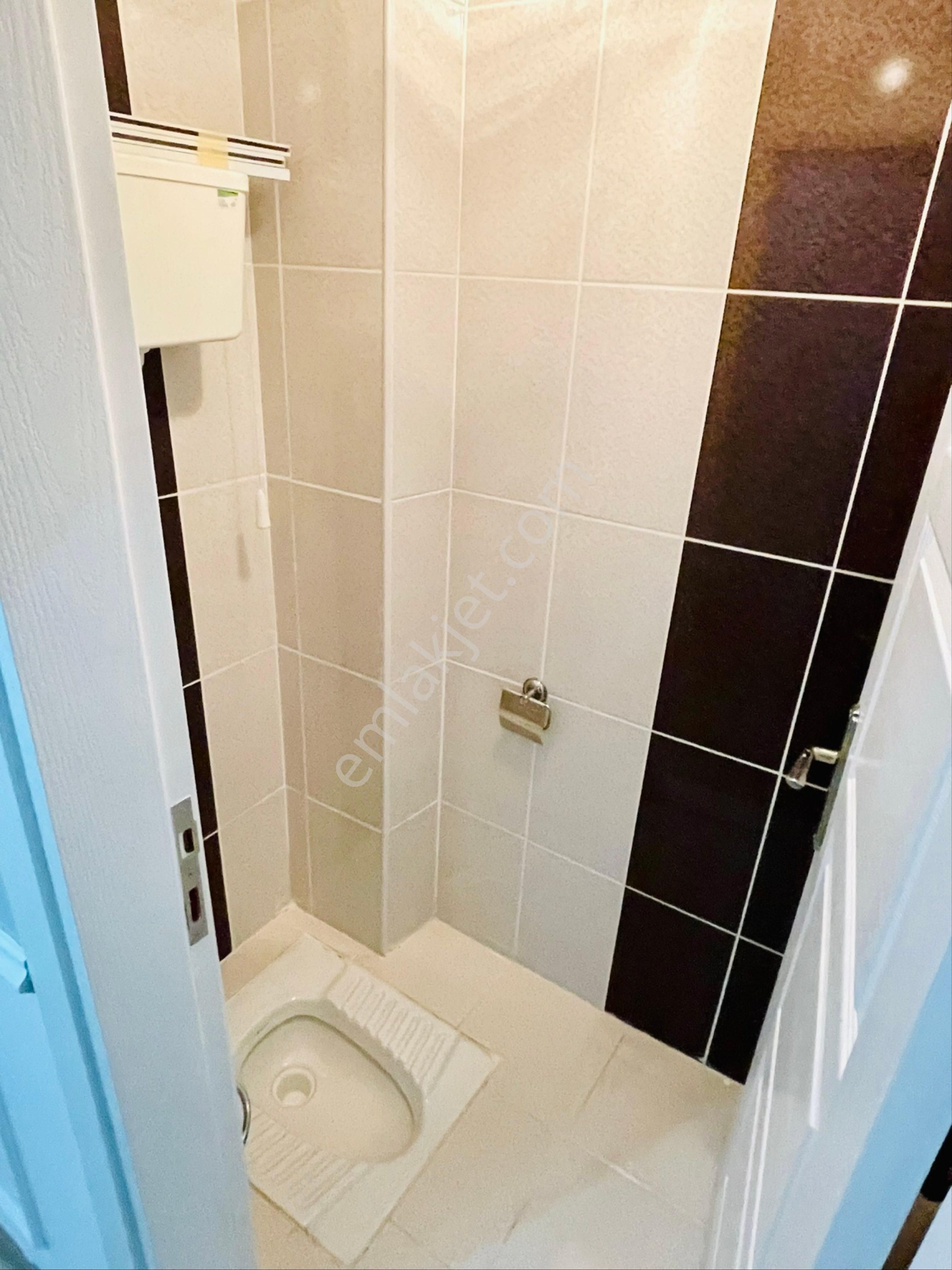 3+1 140 M2 Caddes Üstünde - Görsel 3