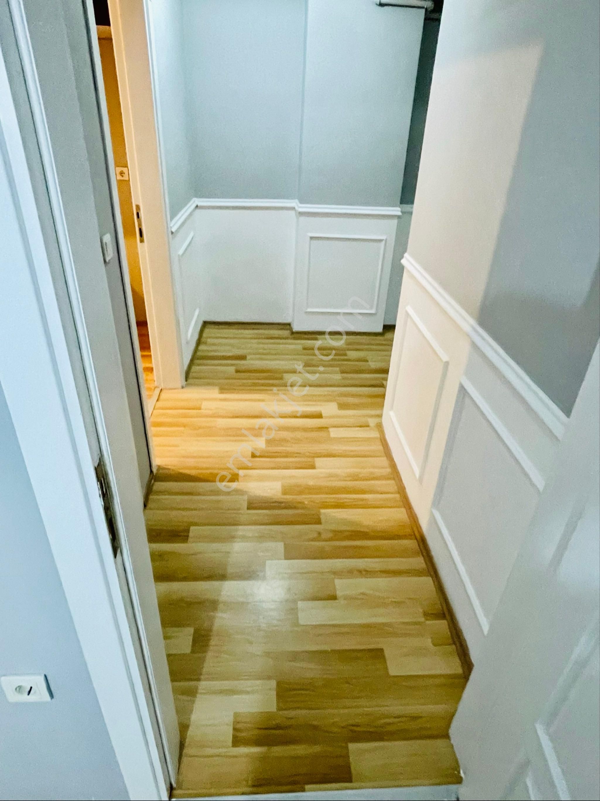 3+1 140 M2 Caddes Üstünde - Görsel 5