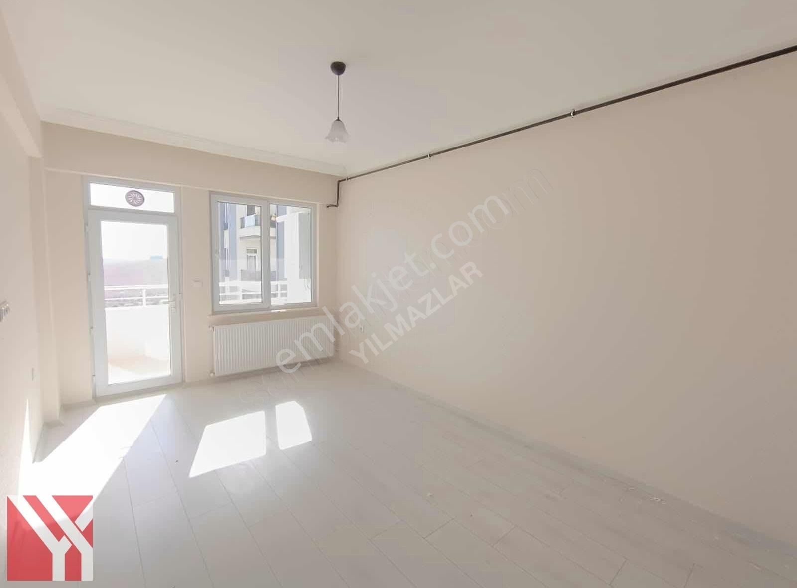Beştepe'de Site İçerisinde Balkonlu Kiralık 2+0 Daire