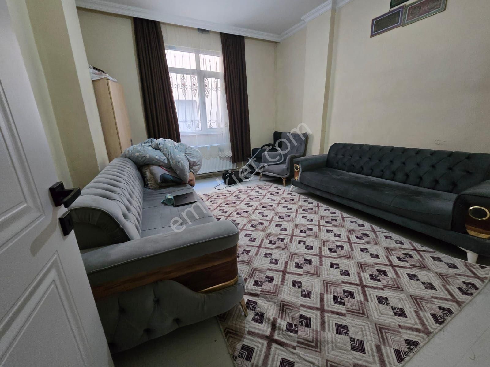 Mimar Emlak'tan Mehmet Akifte 23m² Hisseli 3+1 Yüksek Giriş