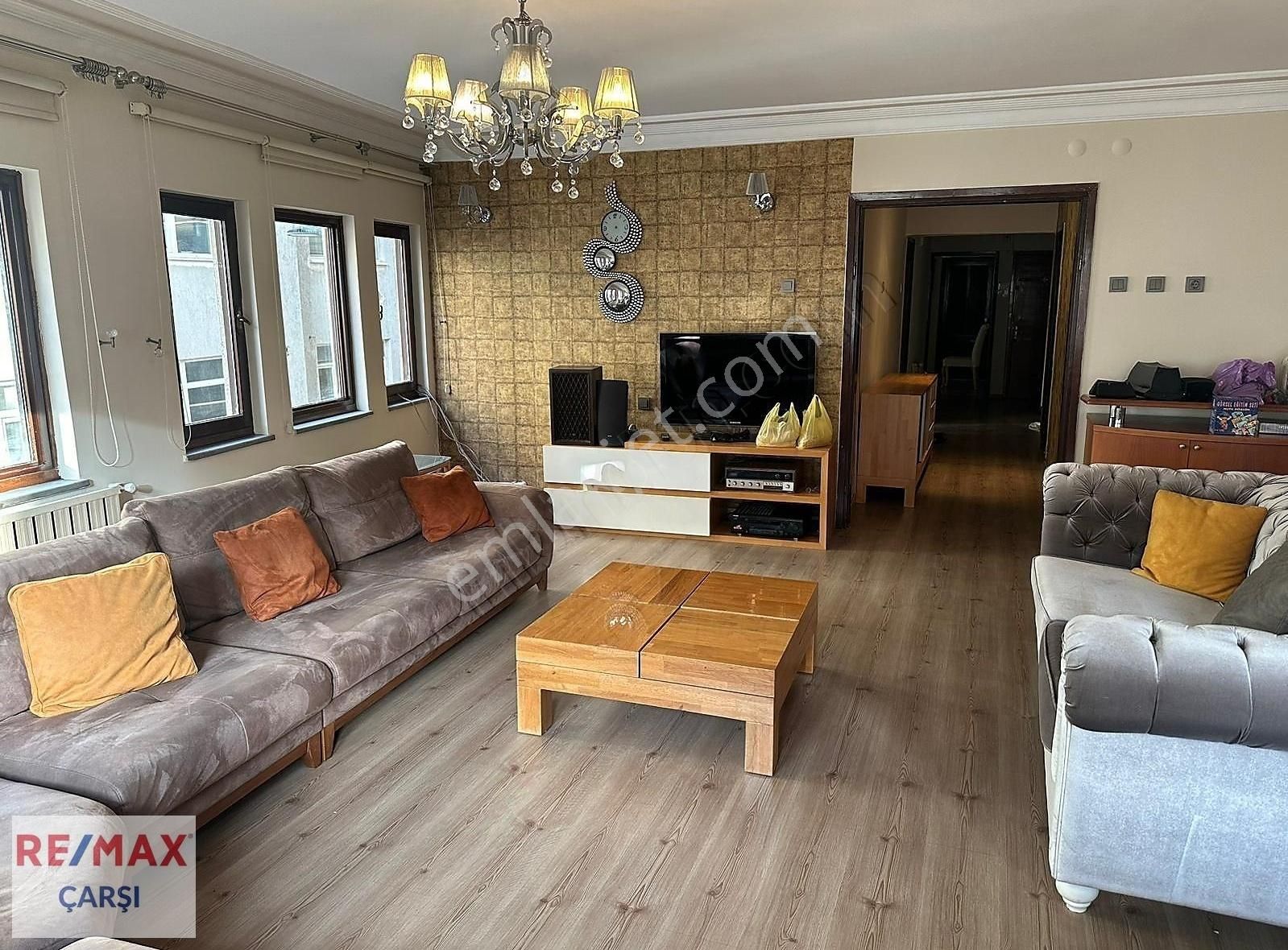 Ömerağa Mahallesi'nde 3+1 Eşyalı, Lüks Ve Konforlu Yaşam Fırsatı
