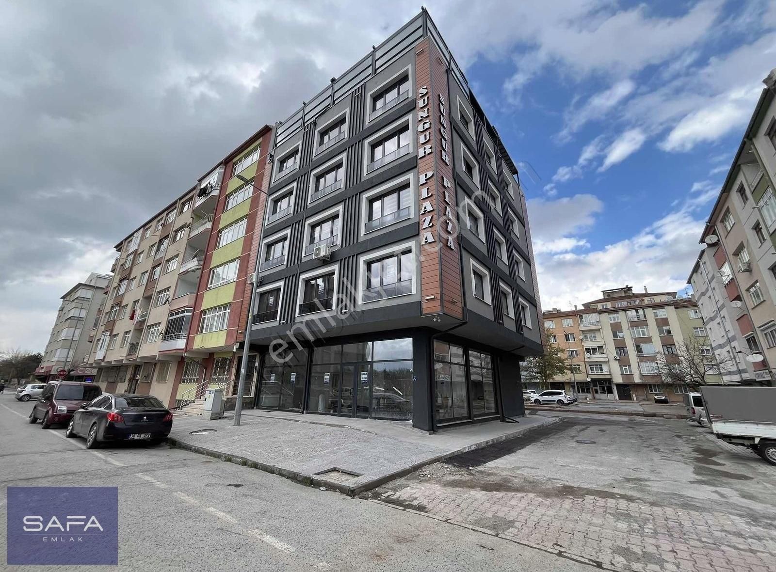 Hunat Mahallesinde Kiralık Dükkan