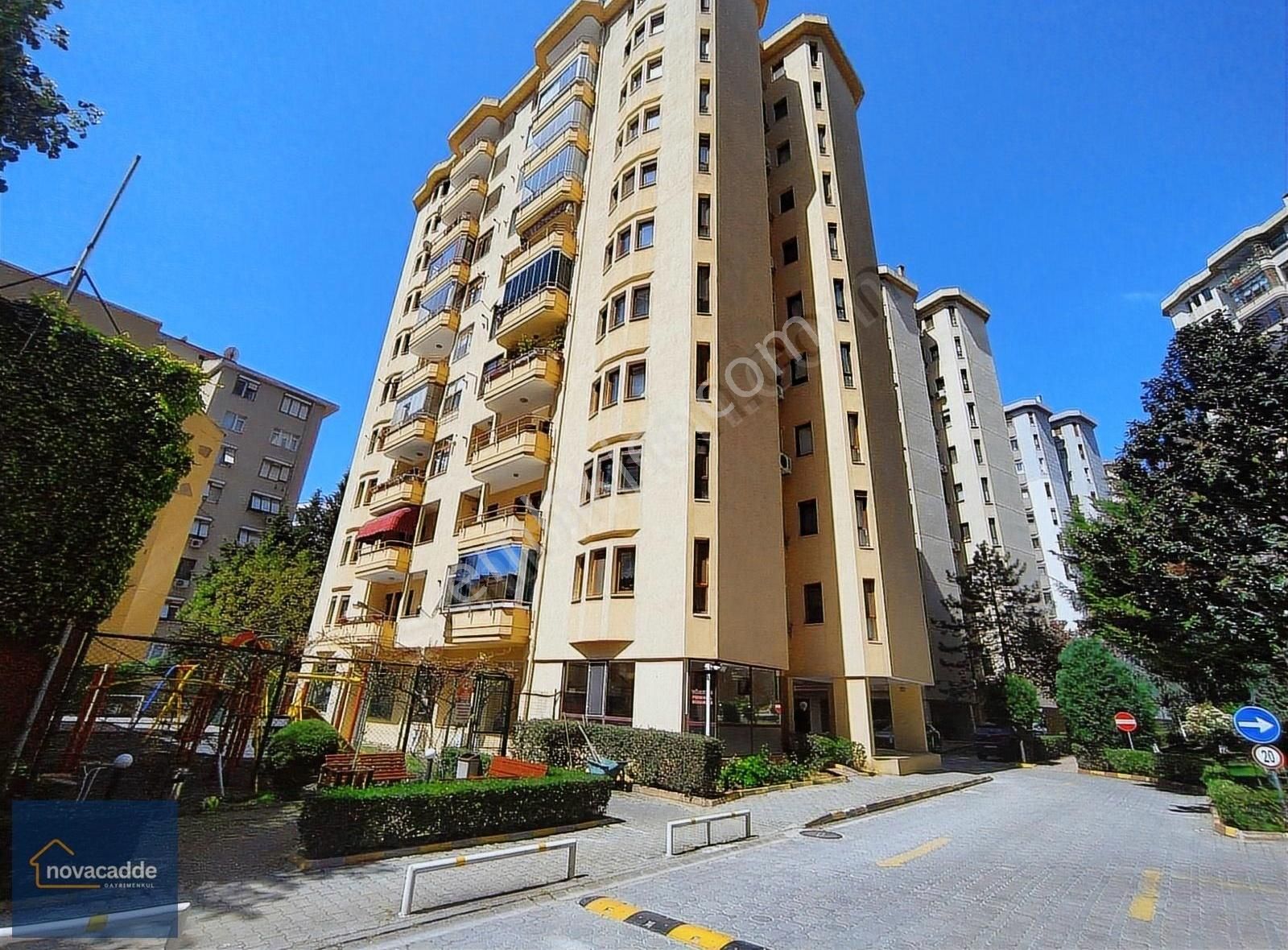 Novacadde'den Çebi Sitesinde Satılık Daire