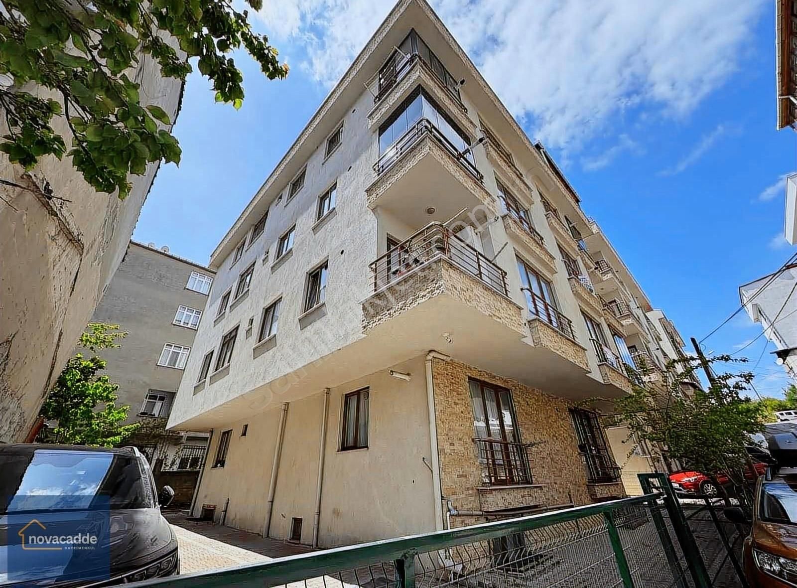 Sancaktepe'de Yeni Binada, Balkonlu, Kombili 2+1 Kiralık Daire