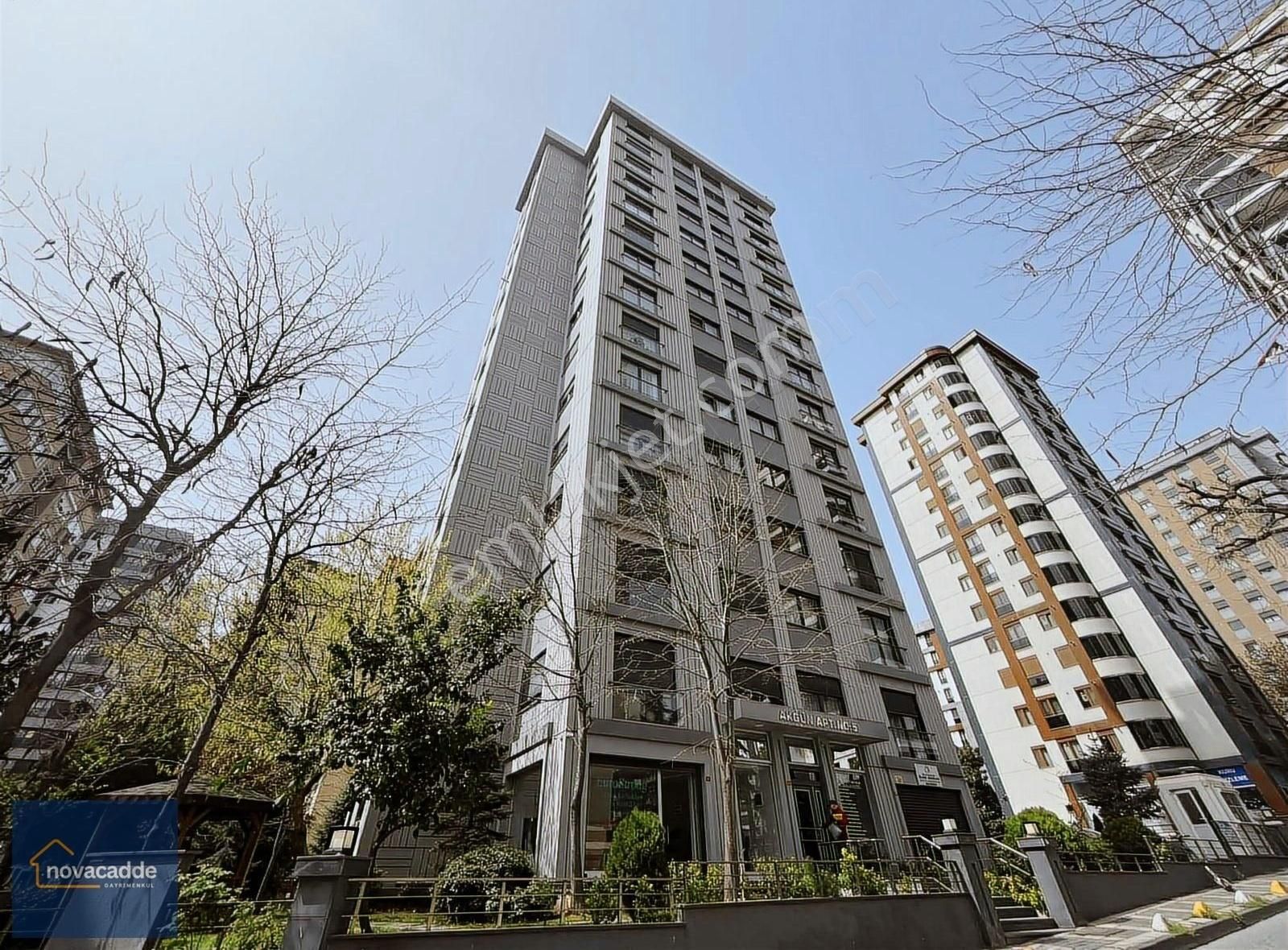 Bostancı'da Yeni Binada, İskanlı,geniş 3+1 Satılık Daire