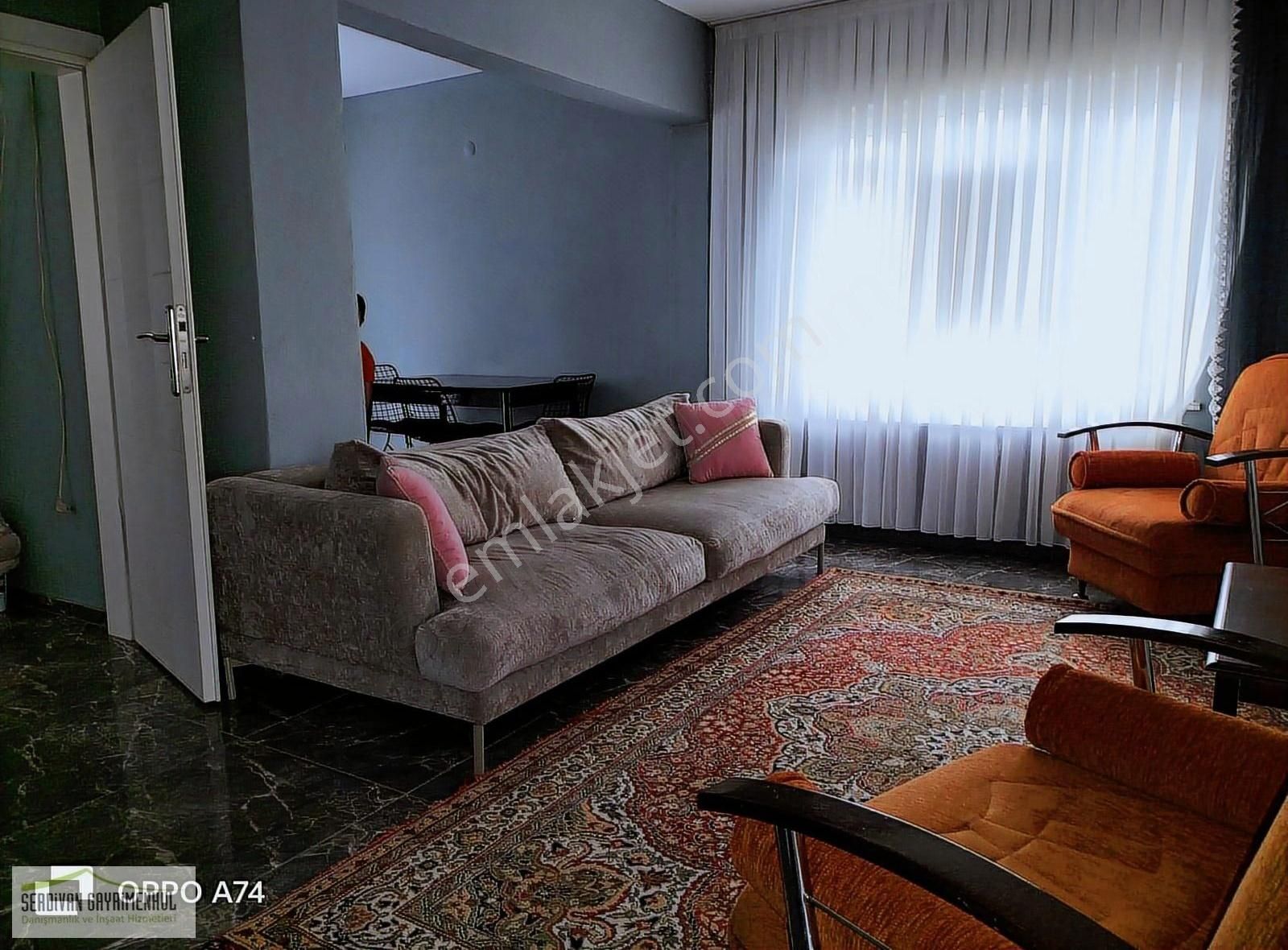 Serdivan Mavi Durak Civarı Kiralık Eşyalı Daire...