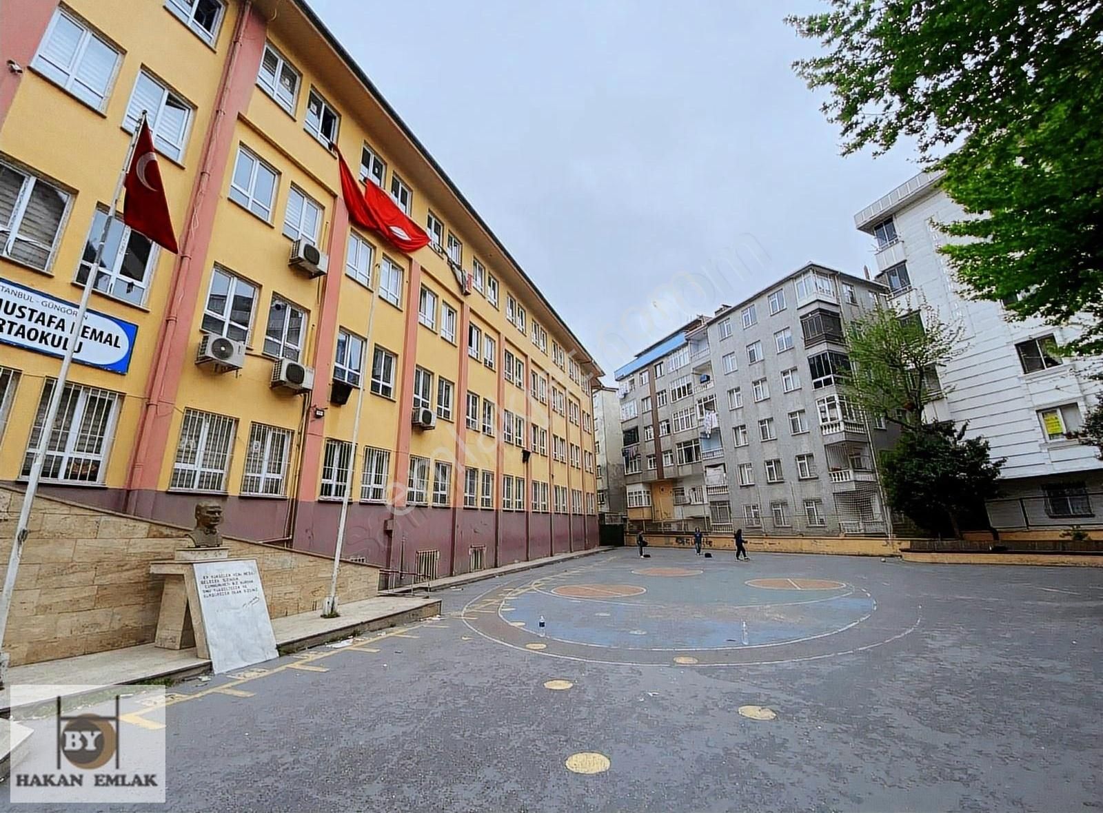 852- Güngörende Satılık Full Bakımlı Daire