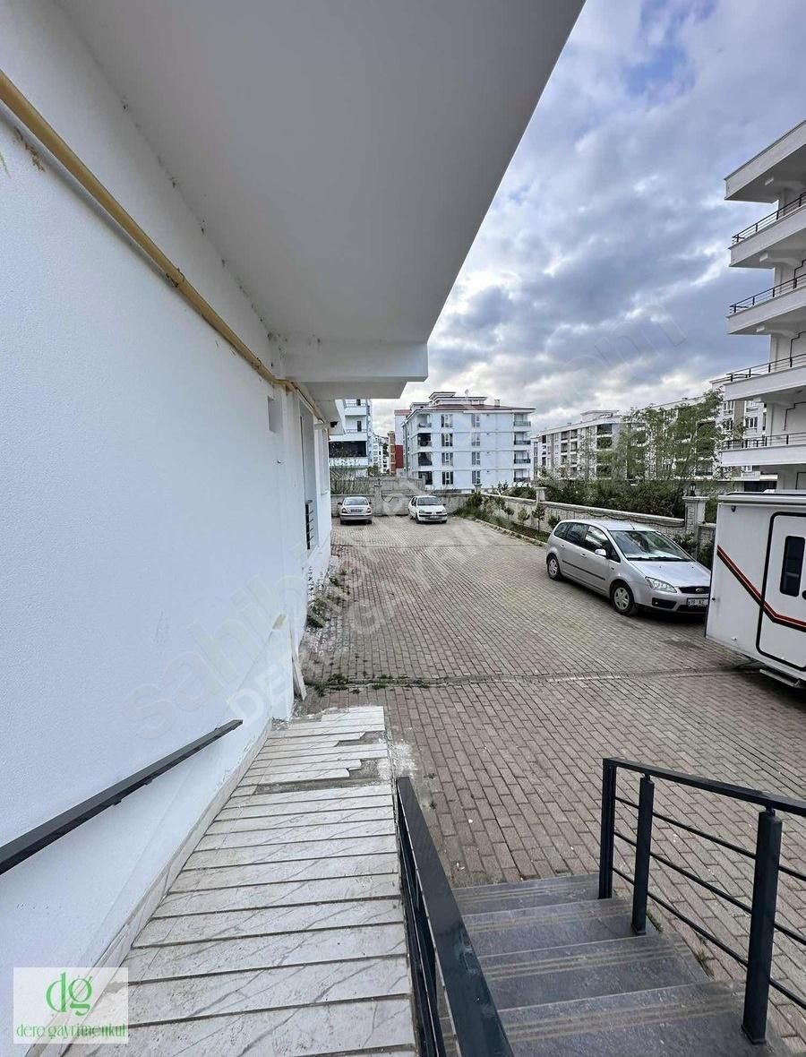 Eşyalı Tramvaya Çok Yakın Arakat Kiralık 1+1