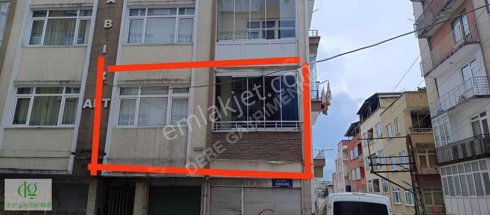 İlkadım Zeytinlik Mahallesinde 1. Kat 3+1 Geniş Daire
