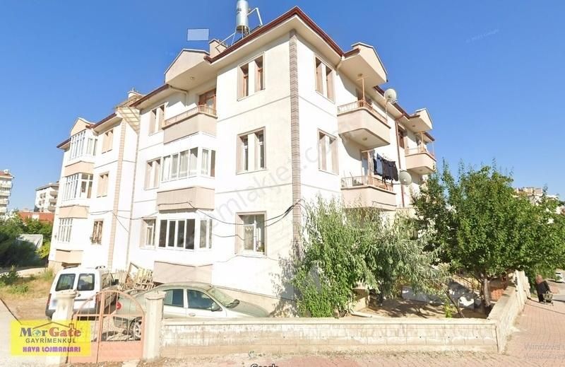 Bosnahersek'te Yüksek Giriş 3+1 Bakımlı Satılık Daire