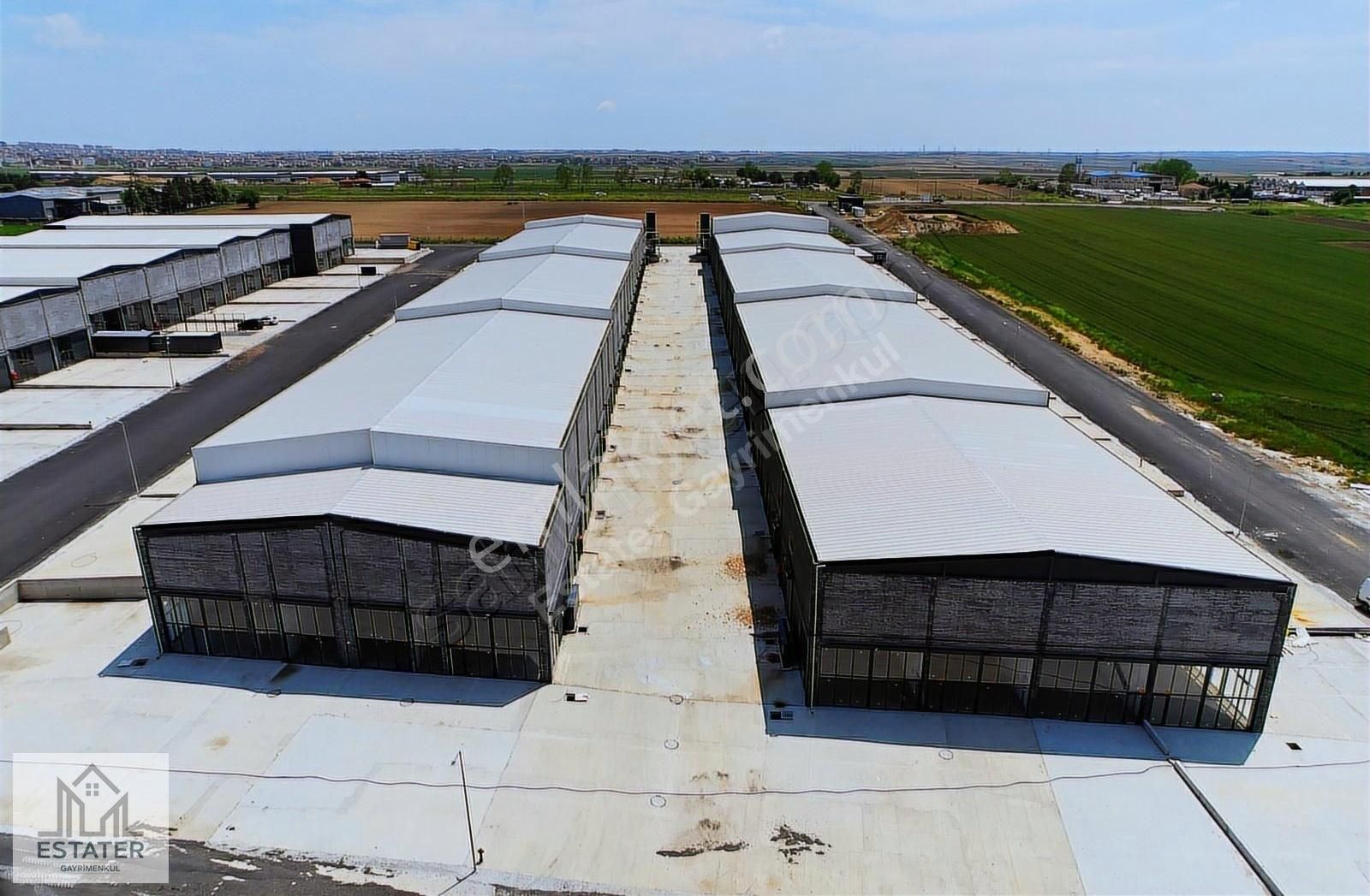 Estater'dan Çorluda Sanayi Sitesinde Satılık 130m² Dükkan