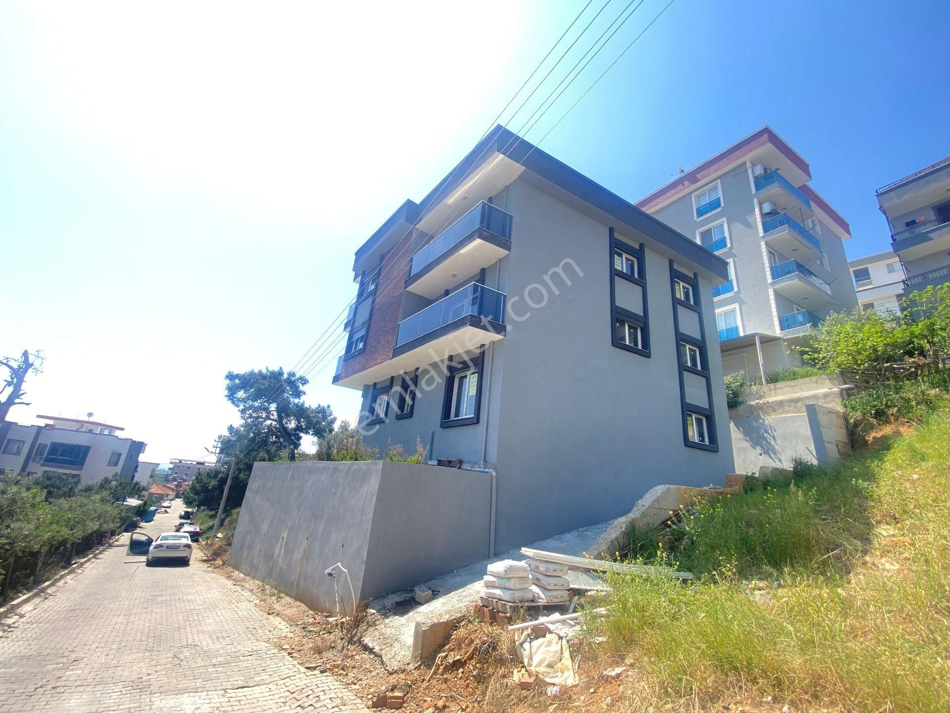 Gümüldür De Deniz Manzaralı Asansörlü Satılık 1+1 Daire