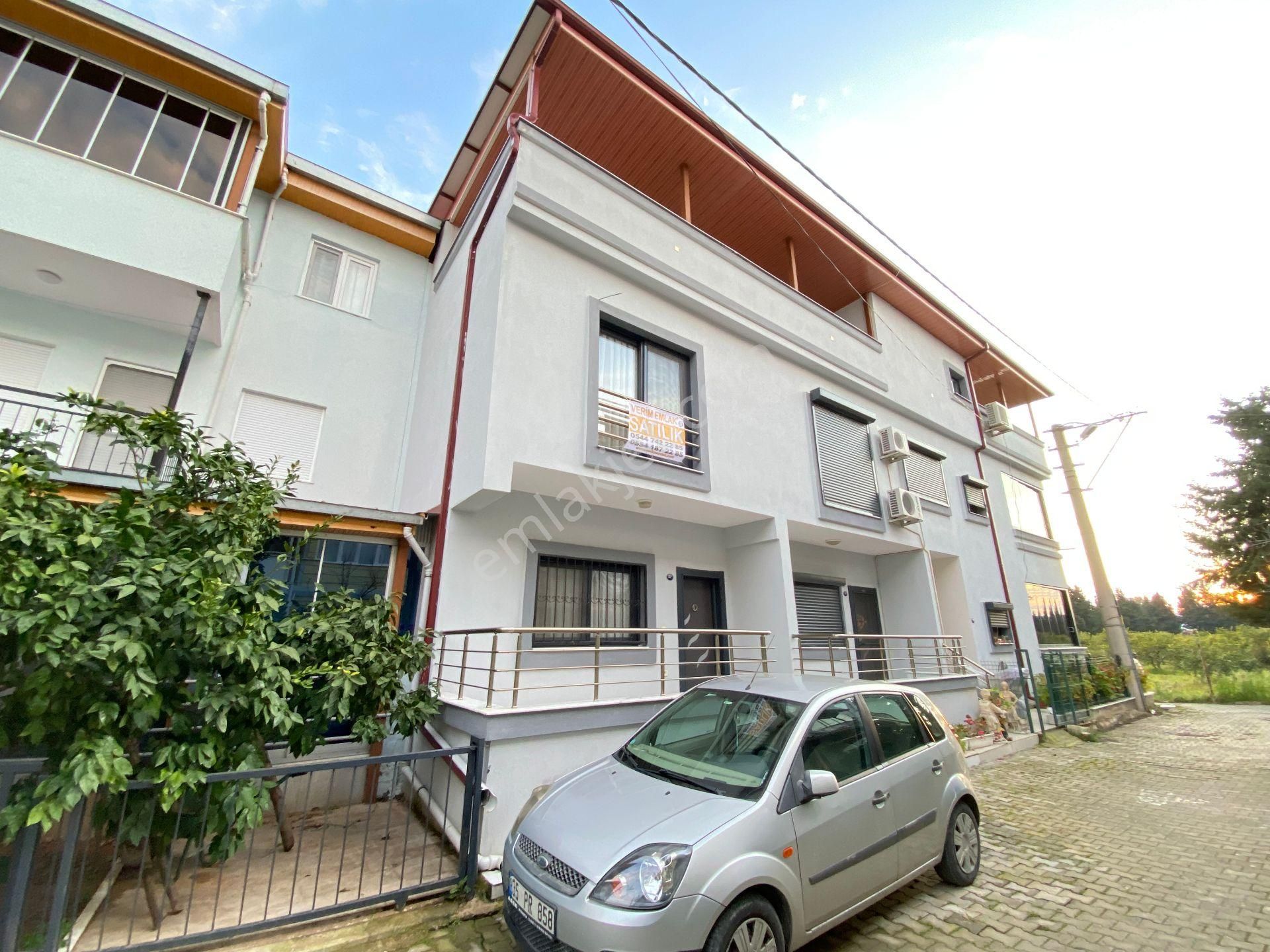 Ürkmez De Denize 250m Salon Mutfak Ayri Satılık 3+1 Villa
