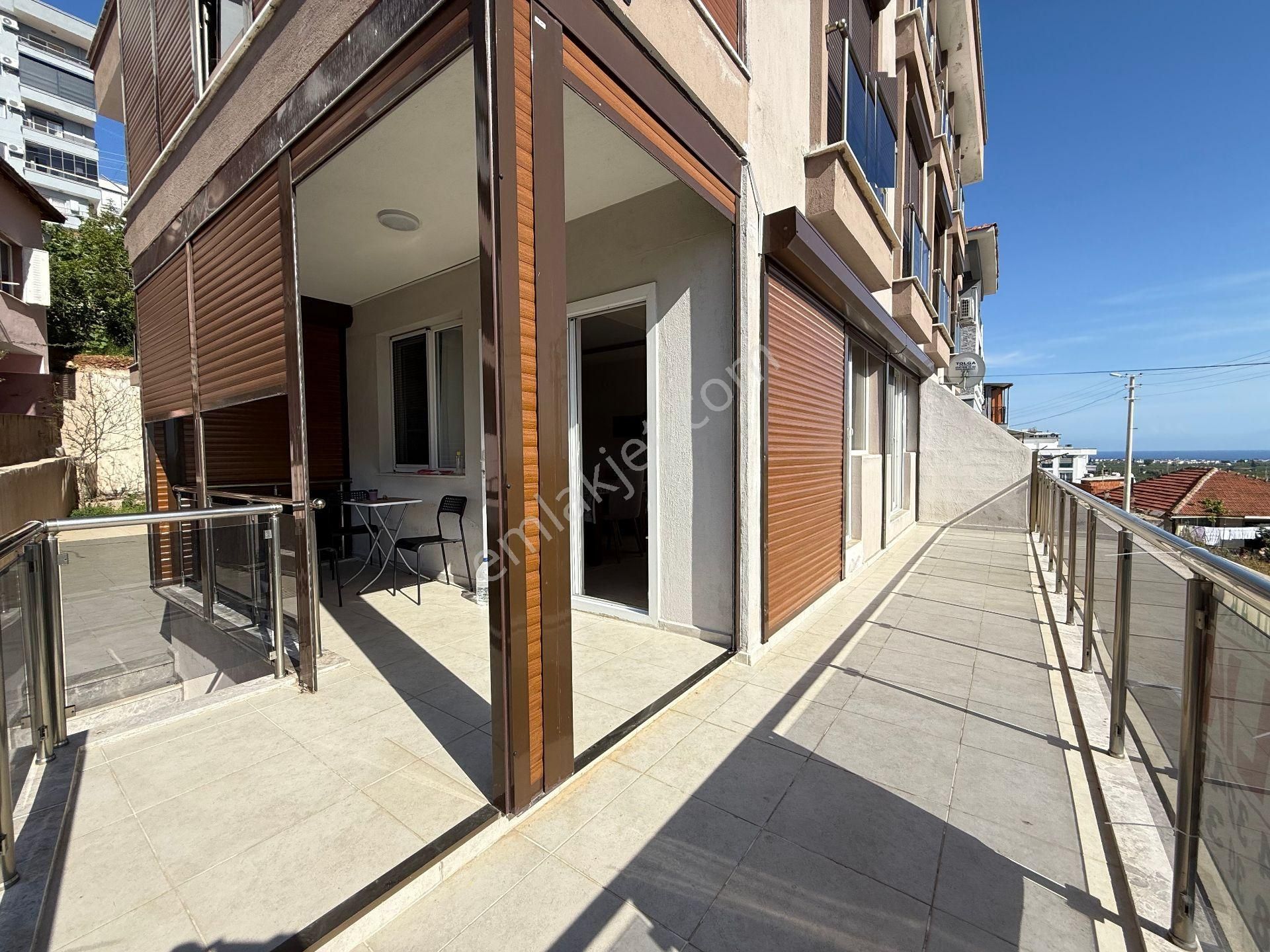 Gümüldür Merkez'de Satılık 3+1 Deniz&doğa Manzaralı Yeni Daire