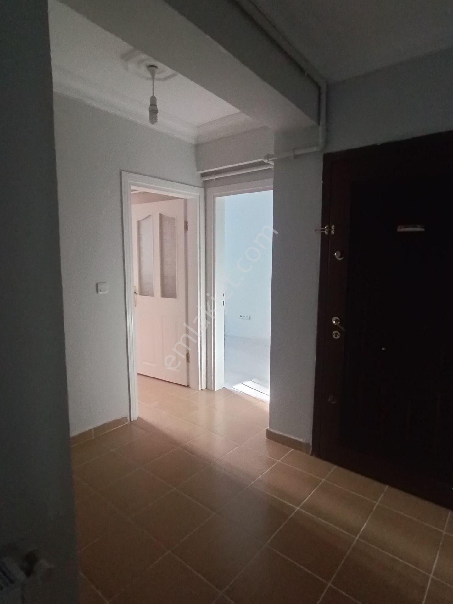 Esenler T.reis Mah. Bekar Memura Aydınlık Yüksek Giriş Kiralık Daire