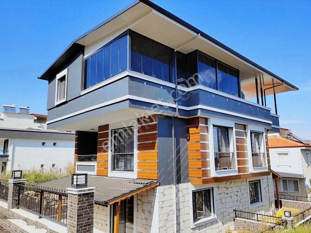 Doğanbey De Mustakil Full Deniz Manzarlı Satılık 3+1 Villa