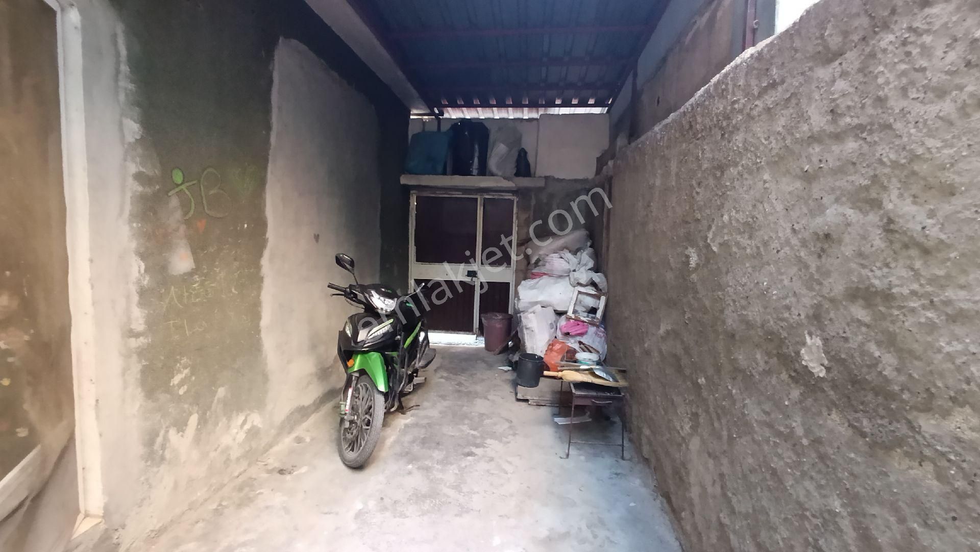 Seyhan Gülbahçe Mah'sinde Satılık Köşe Başı 2katlı Müstakil Ev - Görsel 19