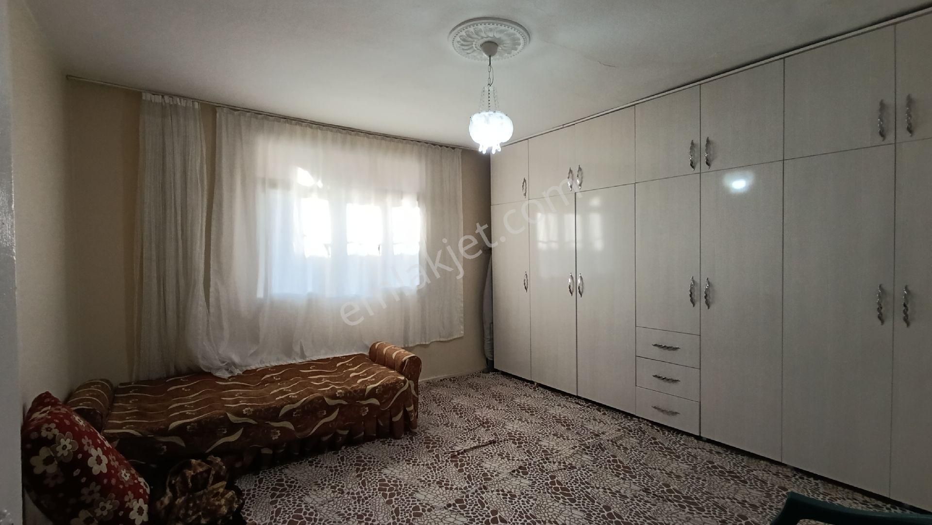 Seyhan Gülbahçe Mah'sinde Satılık Köşe Başı 2katlı Müstakil Ev - Görsel 4