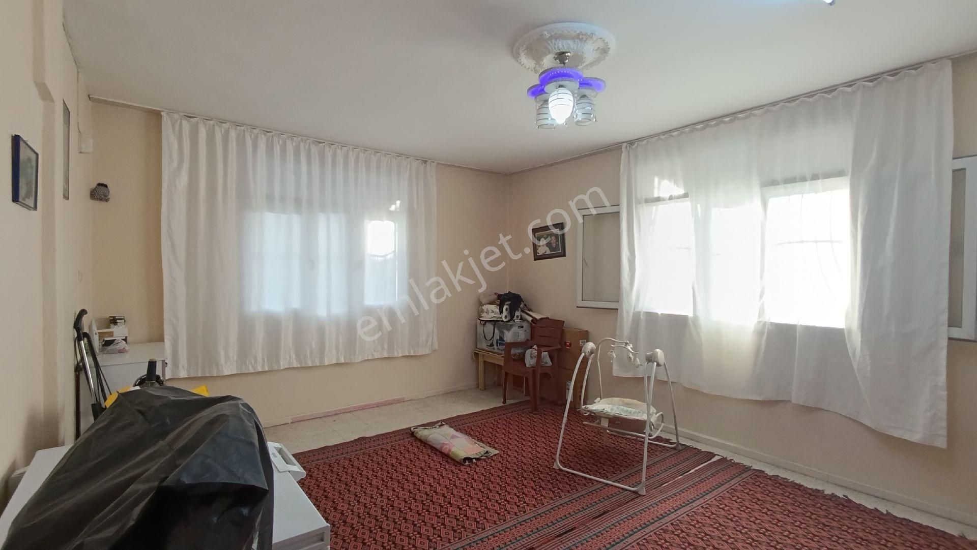 Seyhan Gülbahçe Mah'sinde Satılık Köşe Başı 2katlı Müstakil Ev - Görsel 2