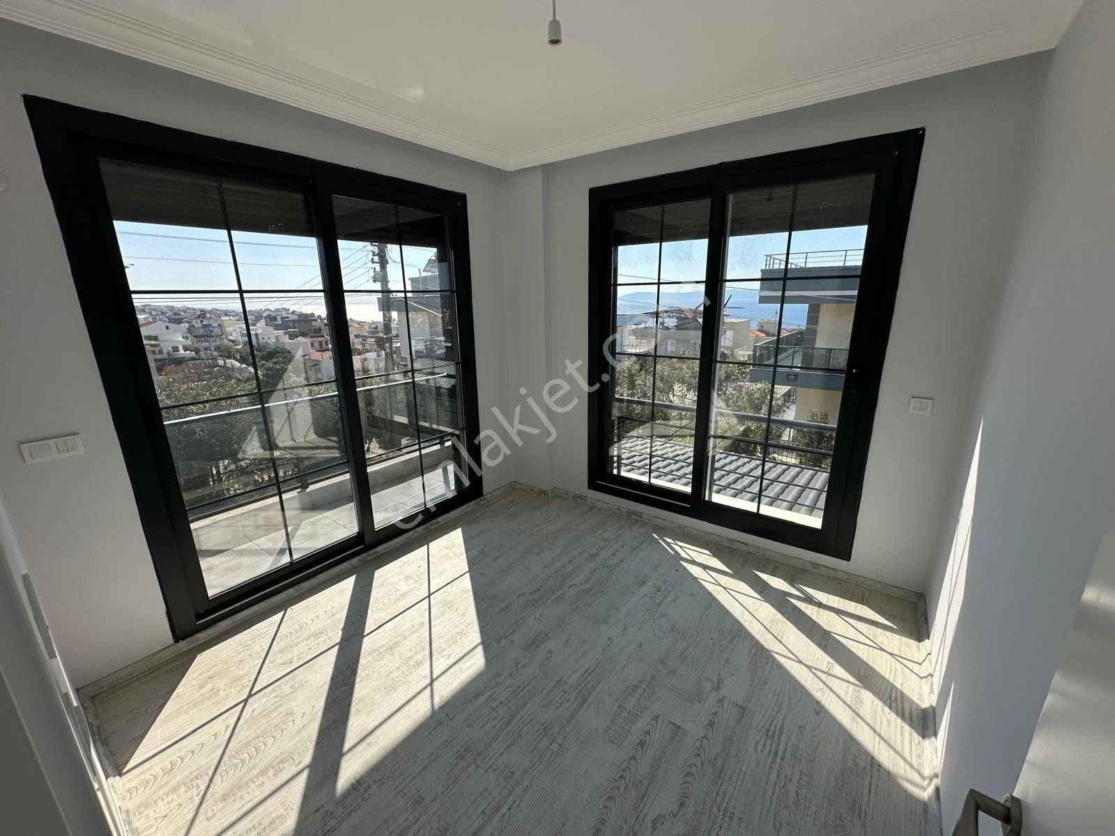 Seferihisar Akarca Deniz Tarafında 3+1 Satılık Ultra Lüks Villa - Görsel 16