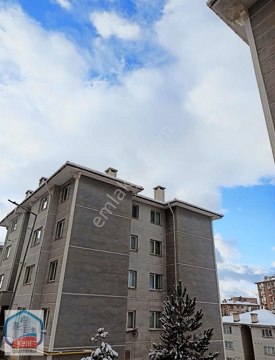 Kent'ten Muhtarlık Yakını Arakatta 2+1 Satılık Daire..