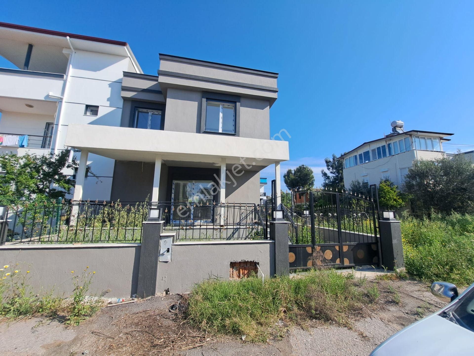 İzmir Seferihisar Doganbey De Satılık 3+1 Villa
