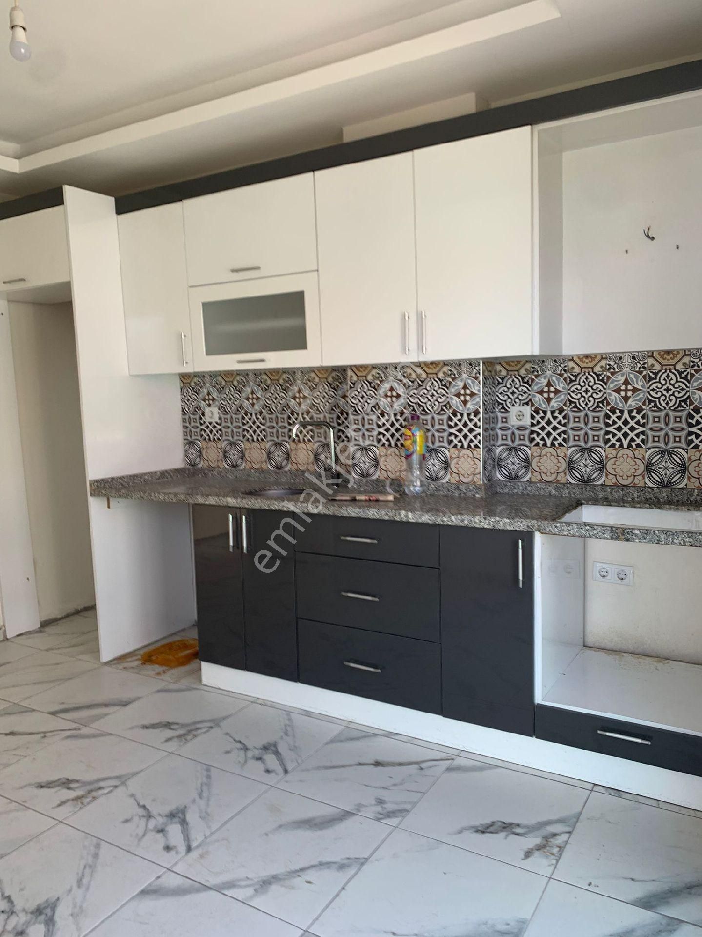 Toroslar Çavuşlu Mh. Kiralık Geniş Alanlı Ferah 3+1 Daire