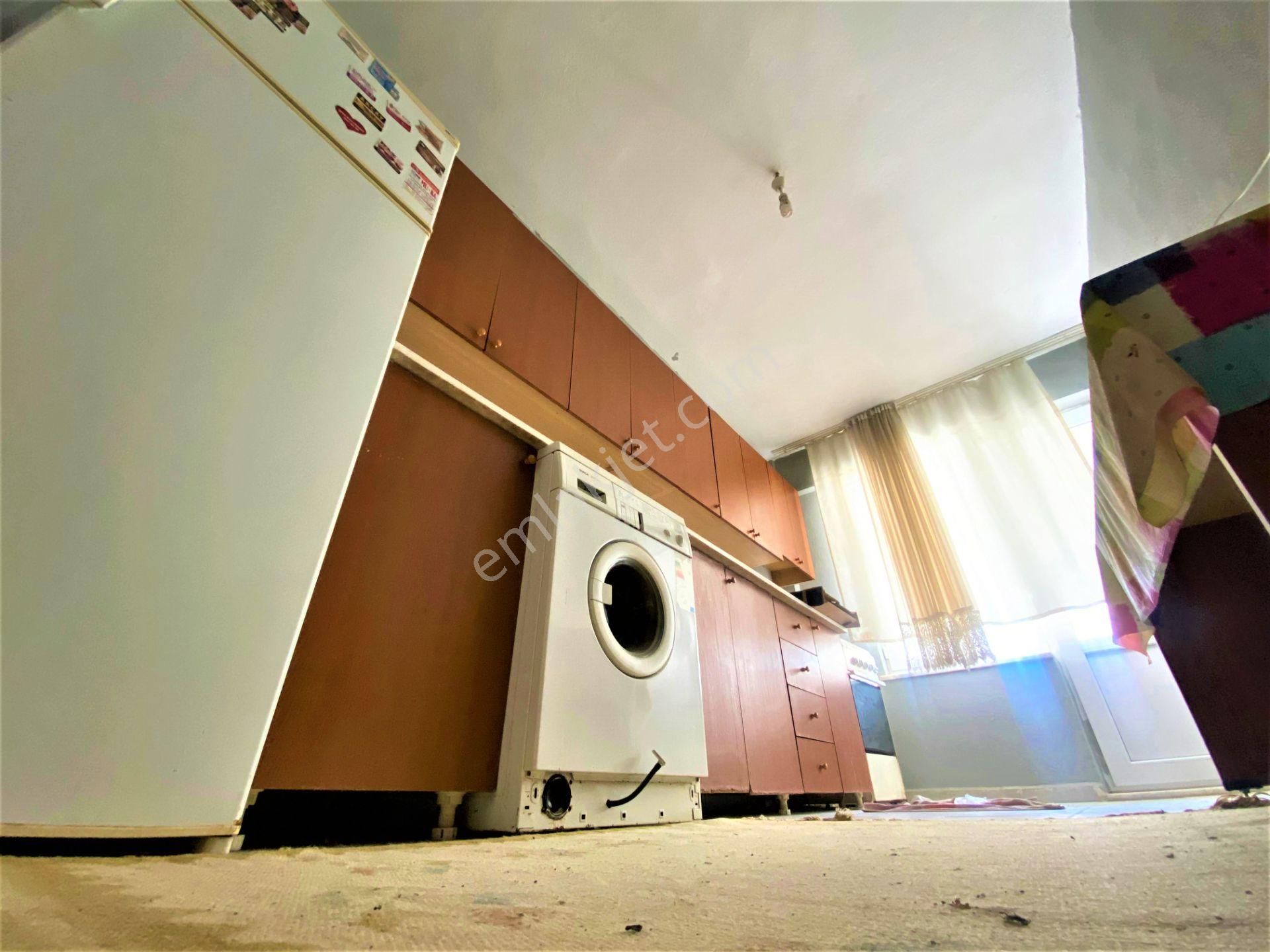 Akçay'da Alfa Gayrimenkul'den Ayrı Mutfak Çift Balkon 2+1 Uygun Daire